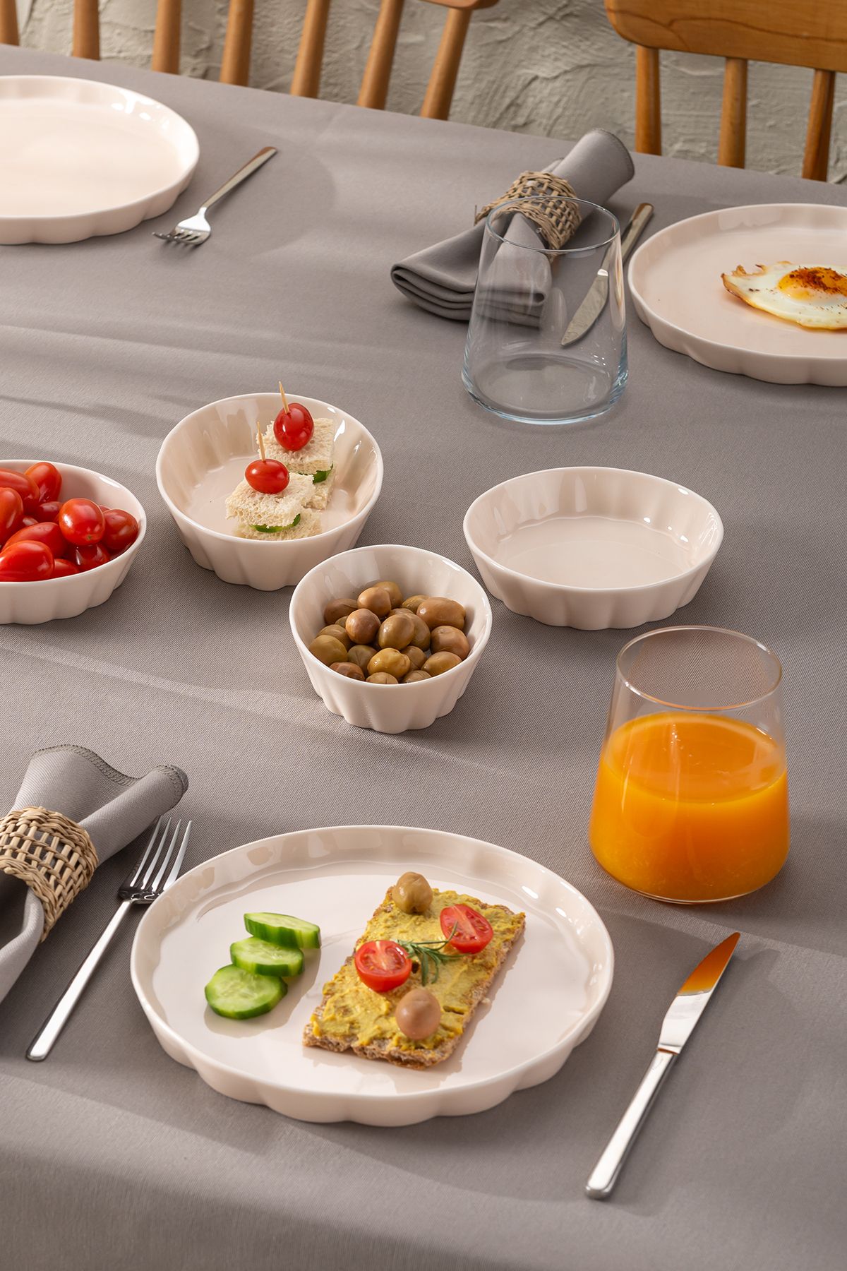 Cozy 14 pieces of 6 people breakfast set pink