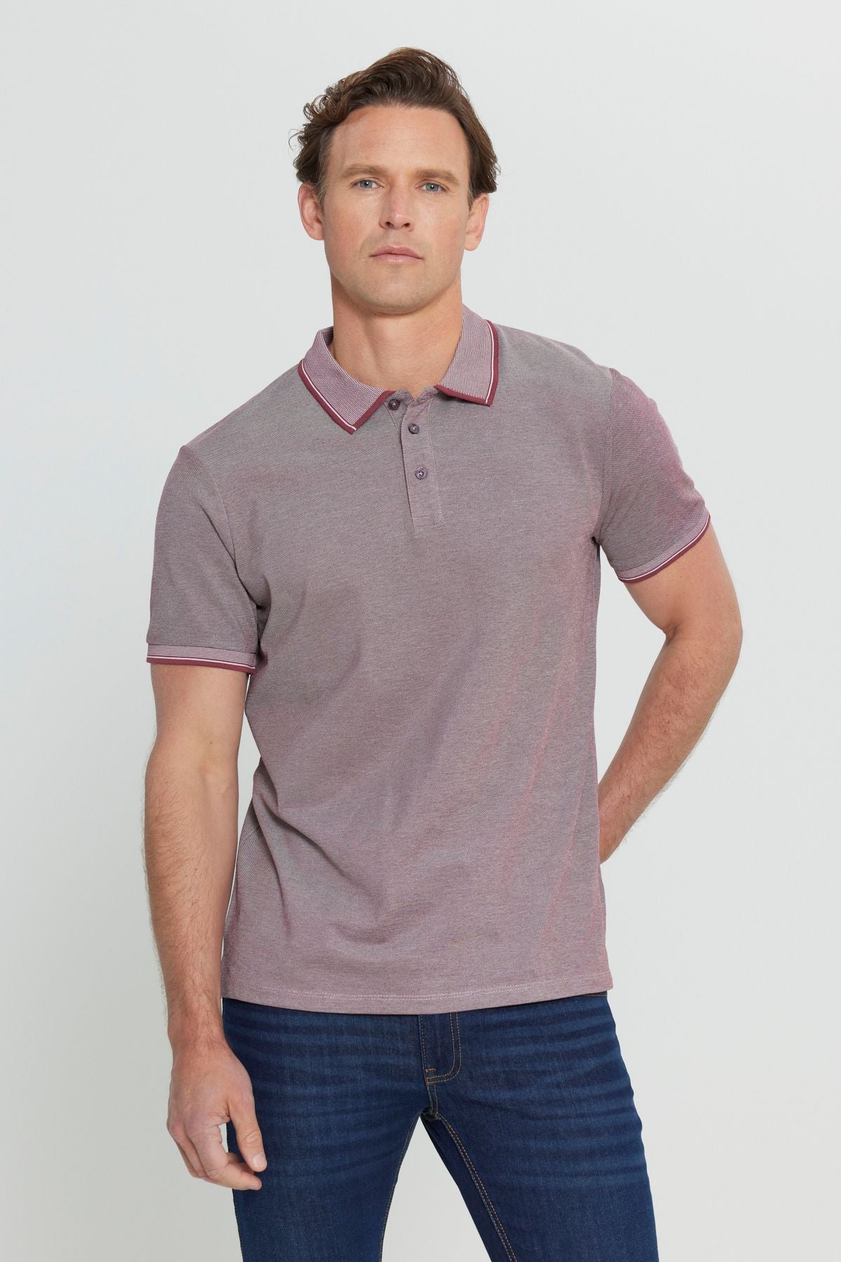 Men-Plugging Cotton Fabric Slim Fit Narrow Cut Burgundy Curled Polo Yaka T-shirt