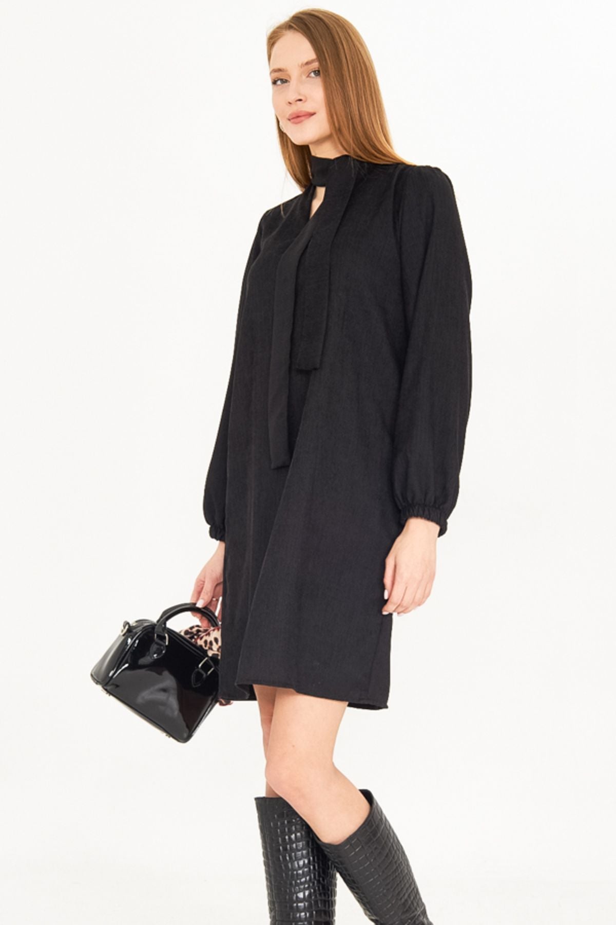 Female black collar connecting arms tire velvet dress ARM-25K001087