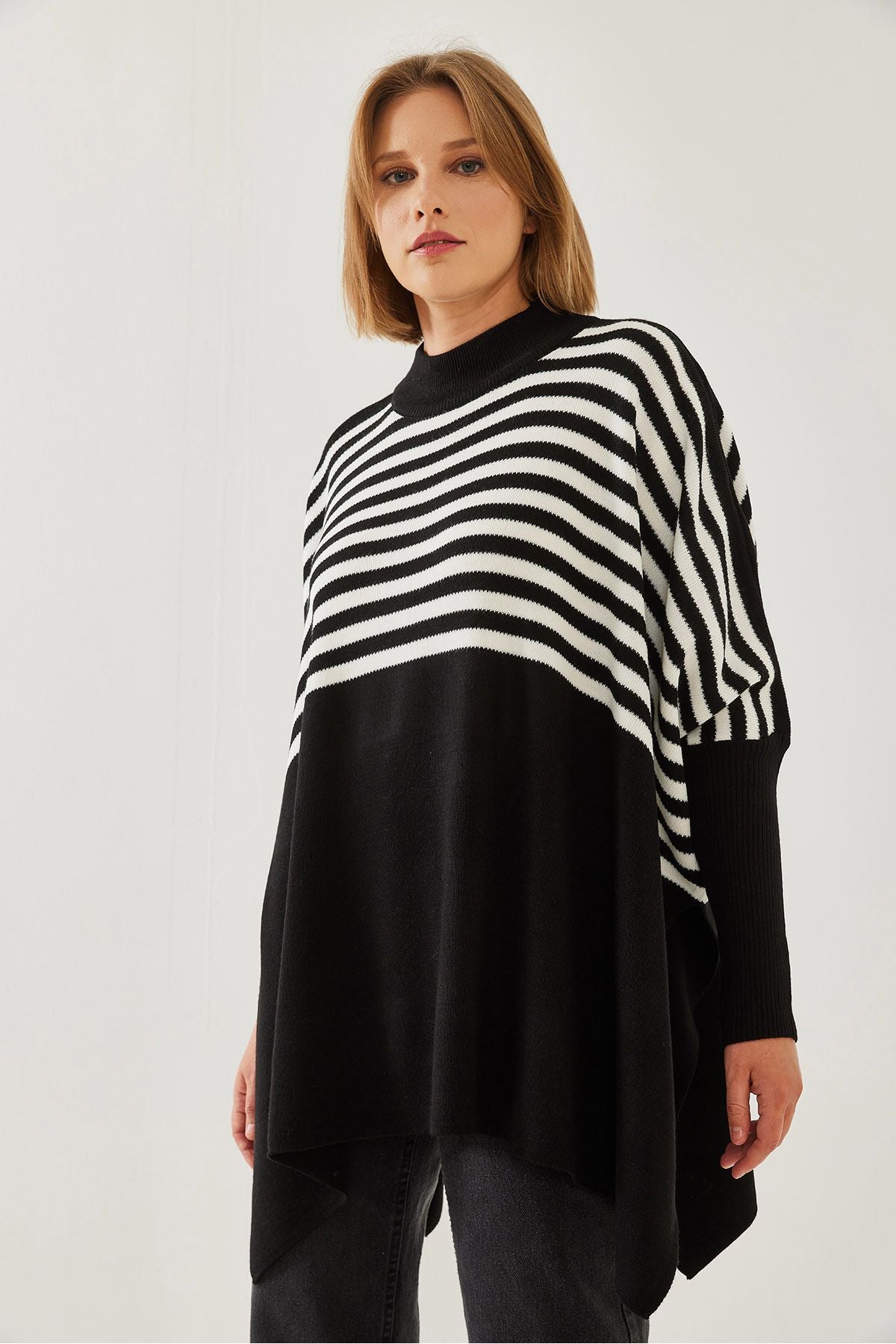 Female striped knitwear poncho 10244 60351215