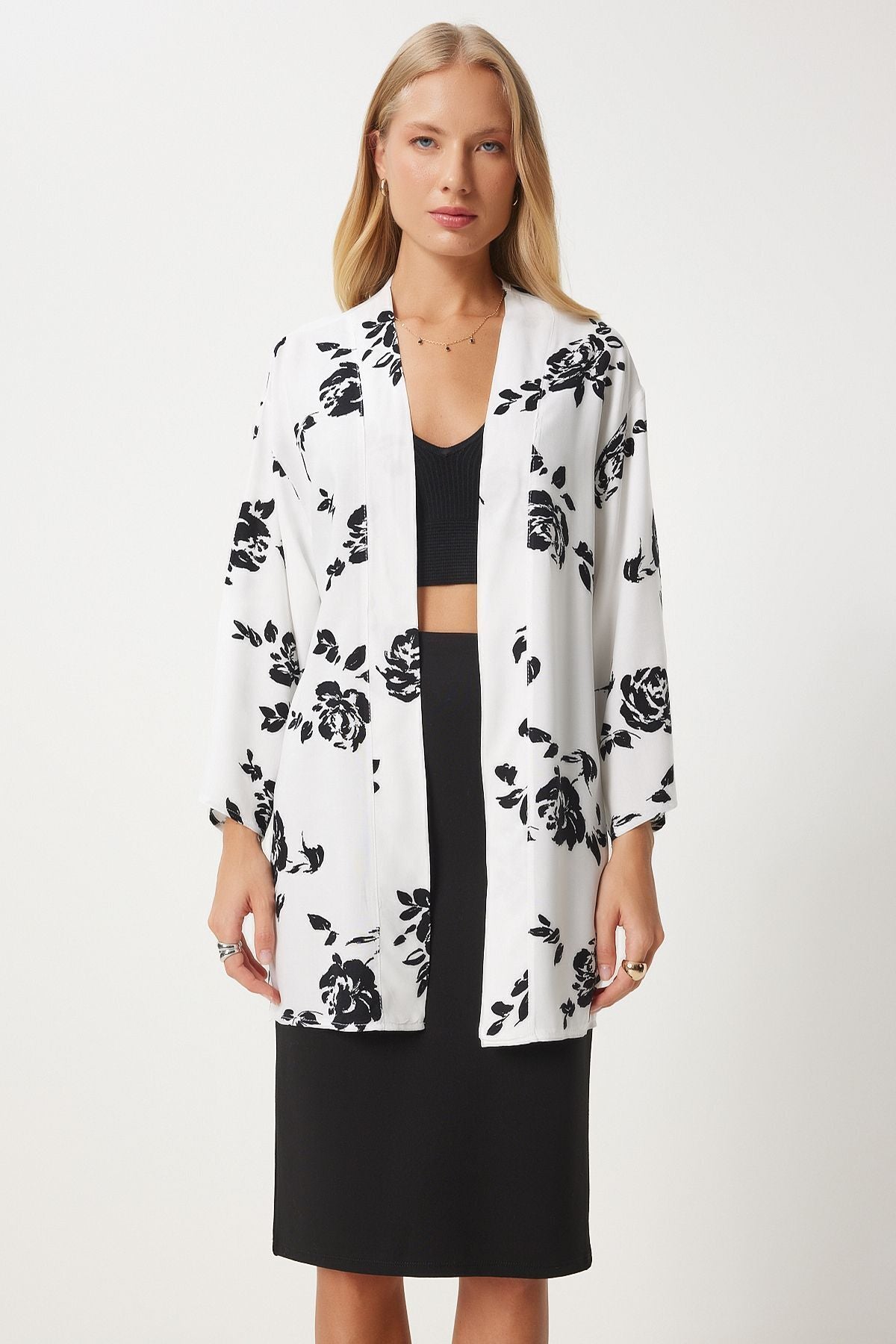 Kadın Beyaz Desenli Viskon Kimono EN00615
