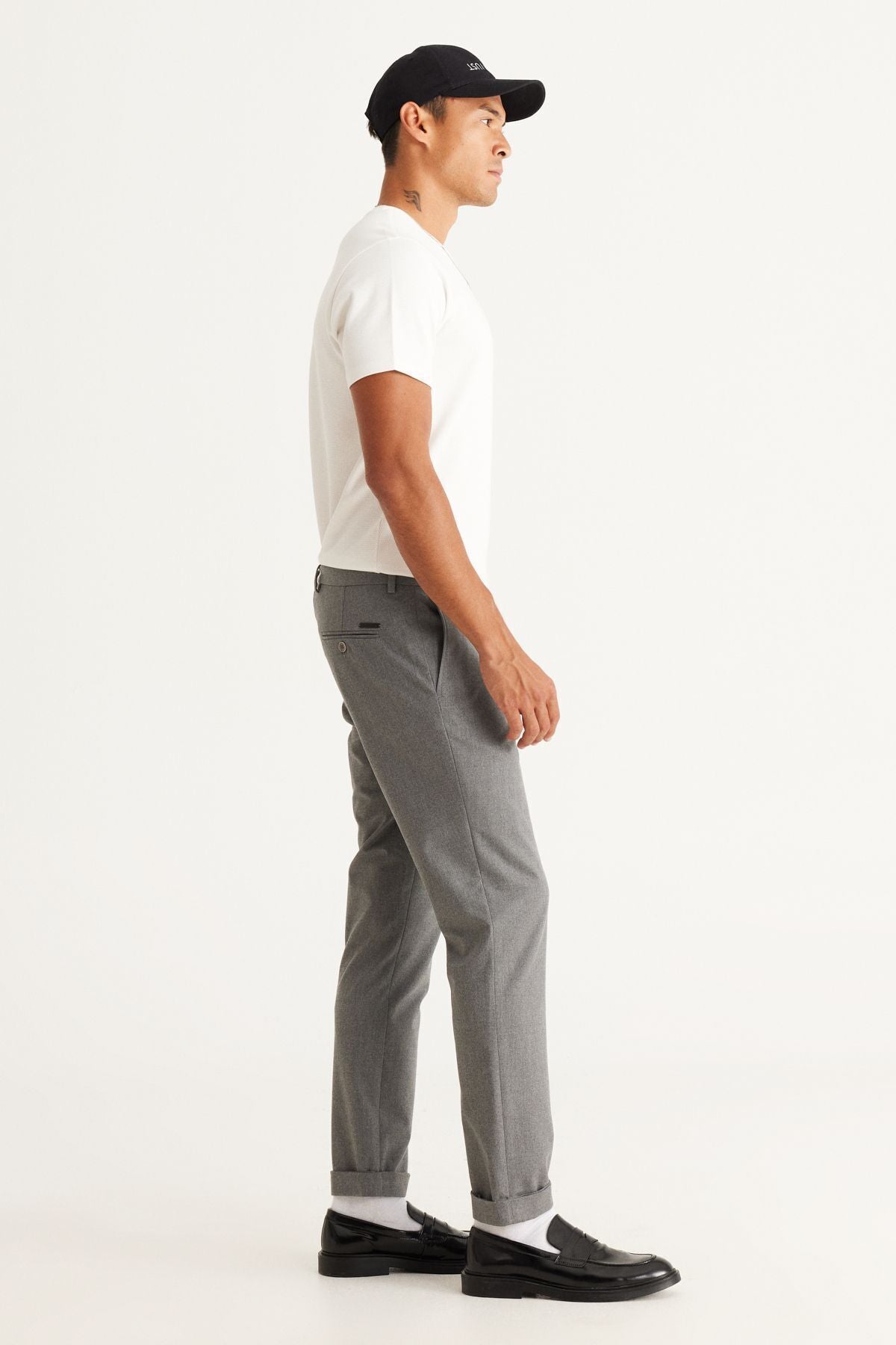 Men's gray slim fit narrow cut waist -tied pattern flexible pants