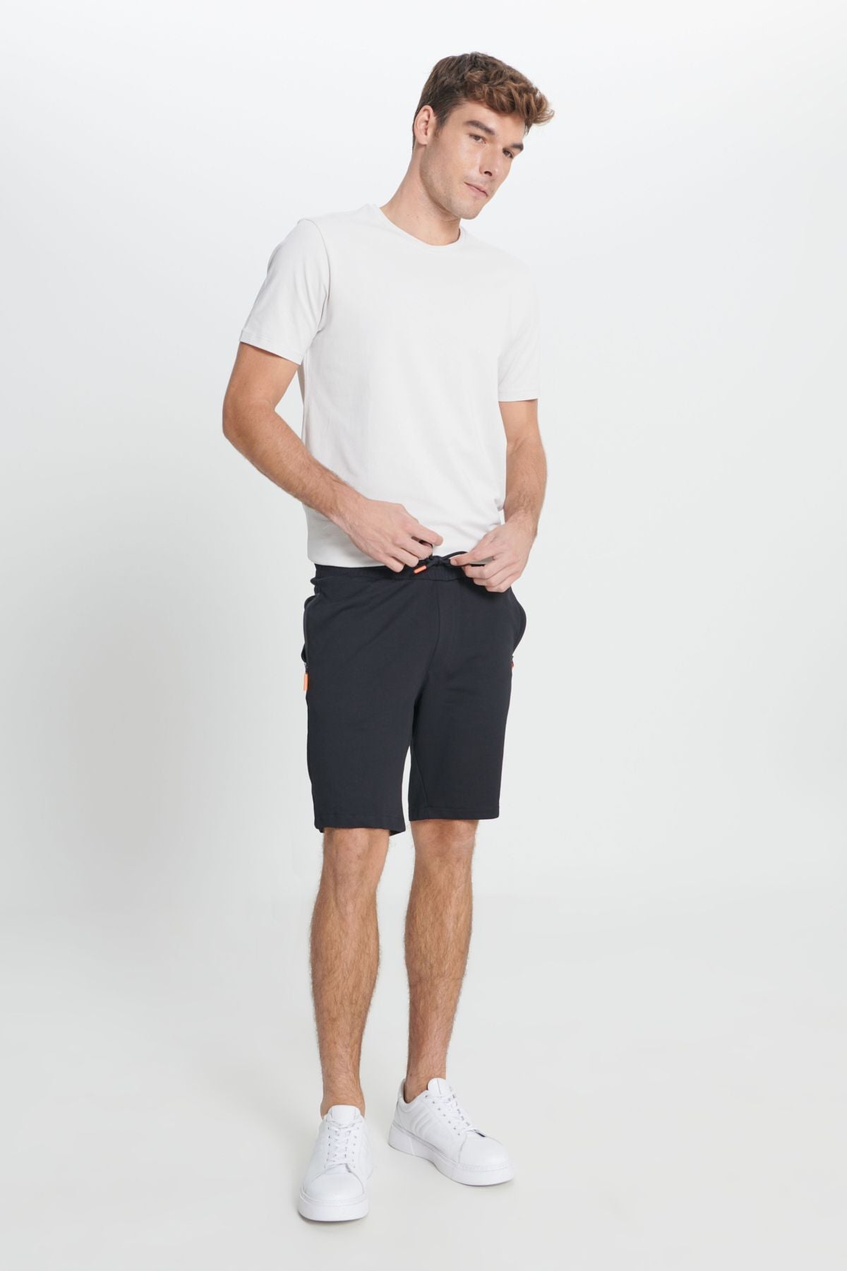 Men's Black Standard Fit Normal Cutting Cotton Pocket Shorts