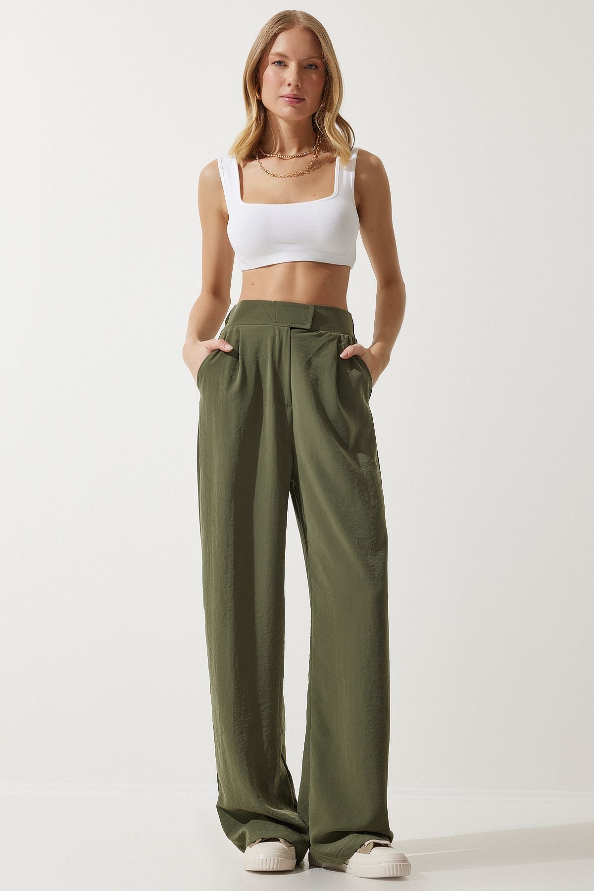 Woman Khaki Waist Waist Call Call Closed Palazzo Pants RV00184