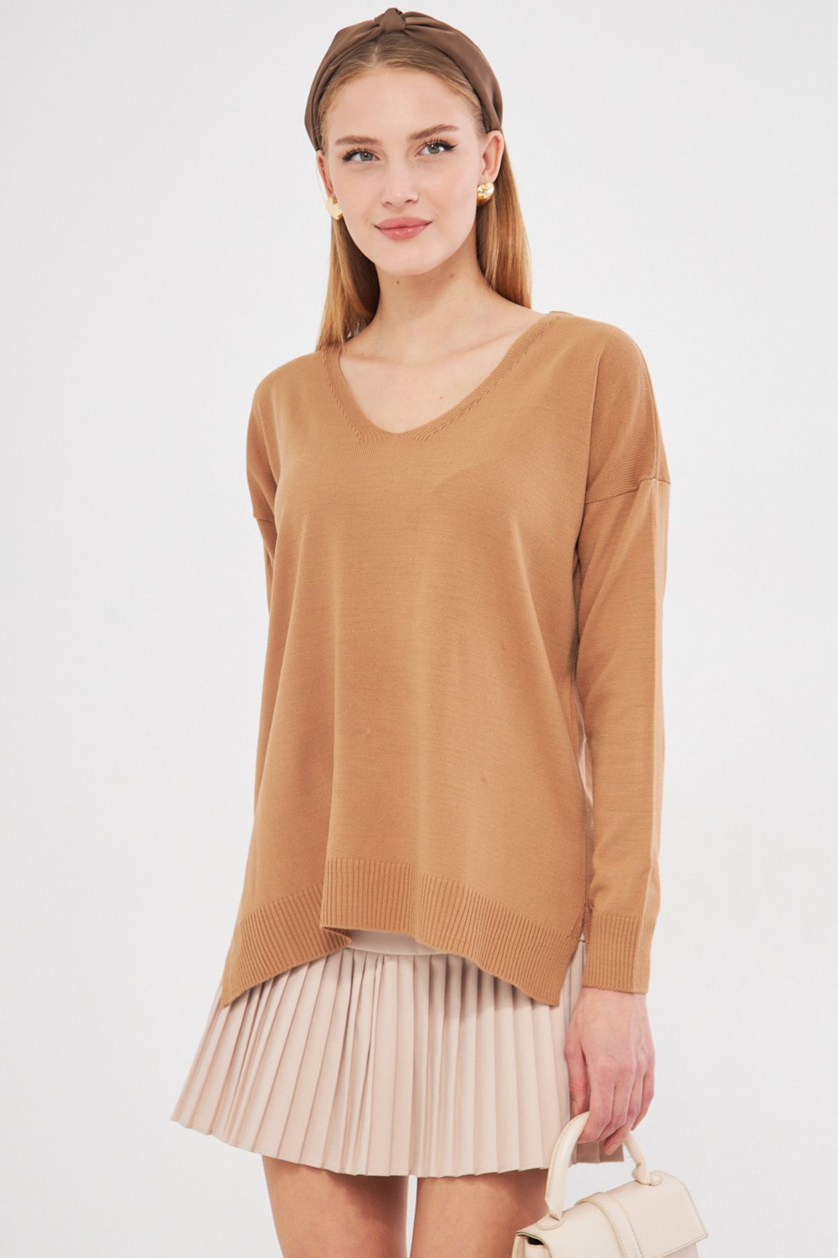 Female mink V-neck front short back long knitwear sweater ARM-22Y012013