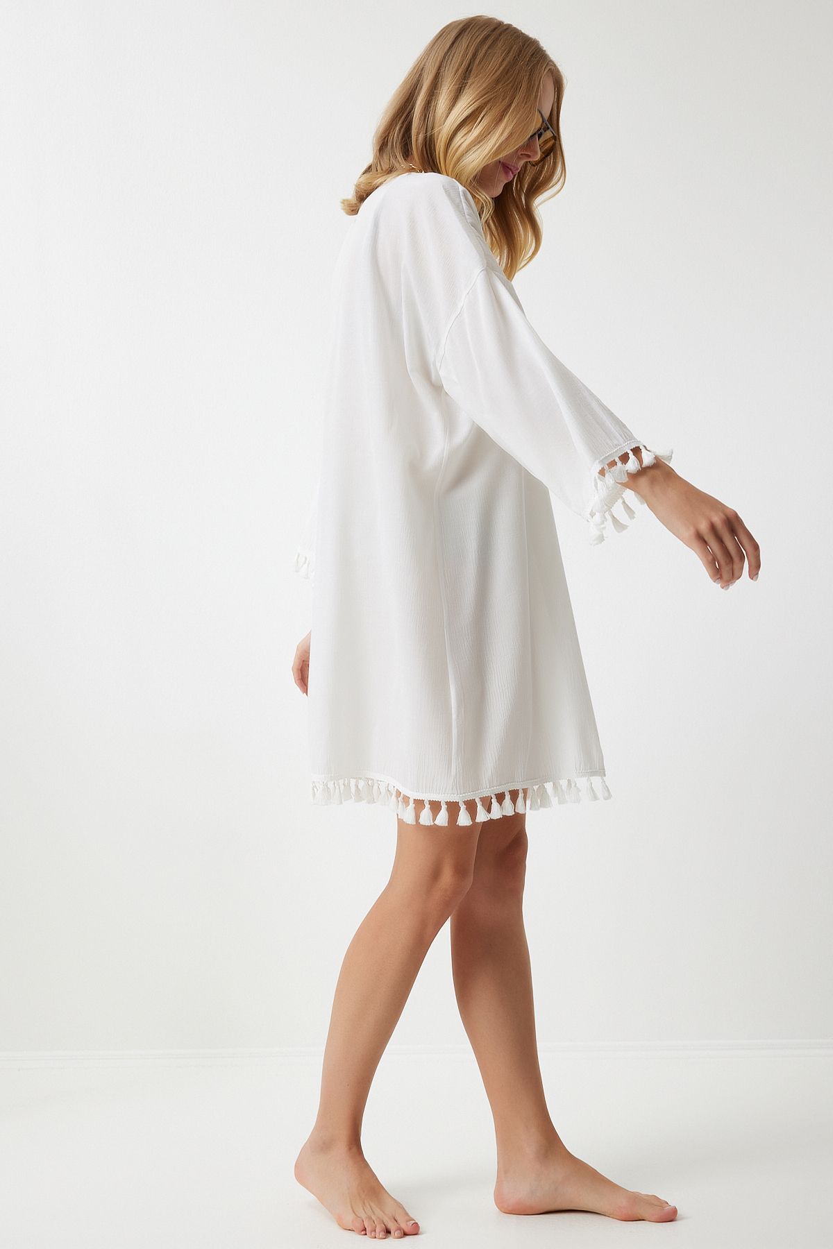 Female White Tassel Viscose Kimono DD00932