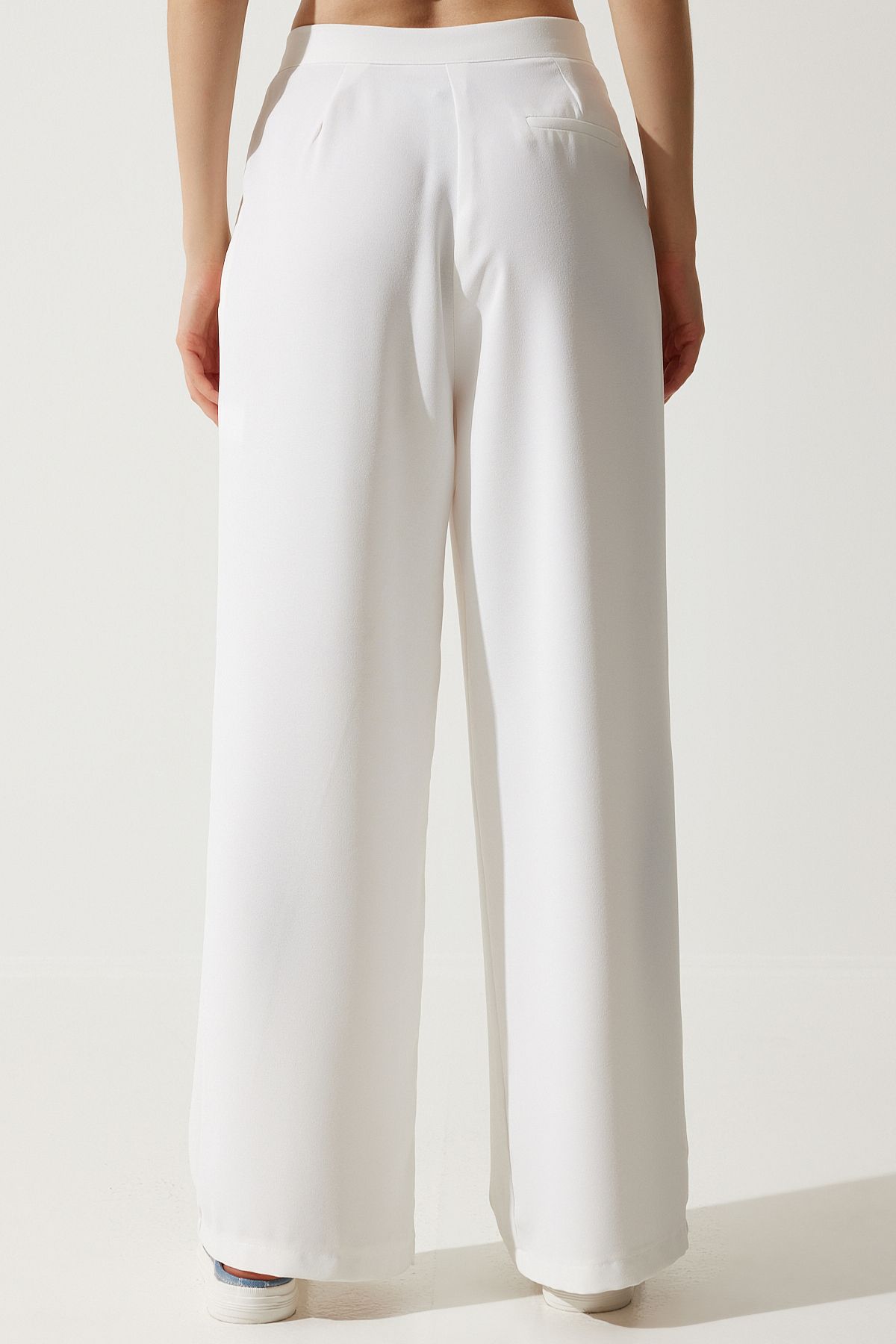 Woman broken white abundant palazzo pants rv00191