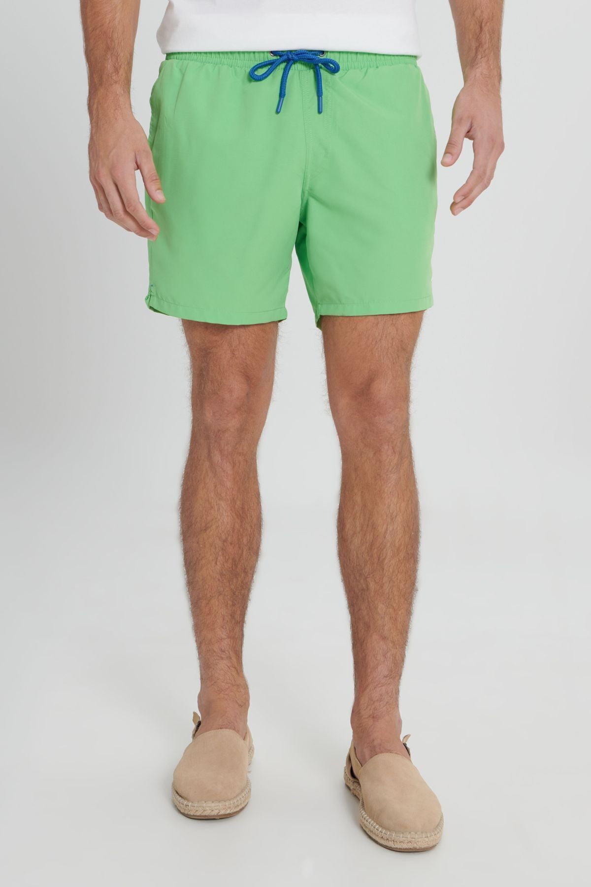 Men's Green Standard Fit Normal Cutting Fast Drying Patterned Sea Short Swimsuit