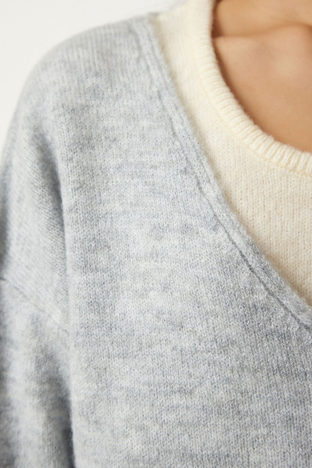 WOMEN'S Gray Athlete Soft textured Binary Knitwear Sweater PF00057