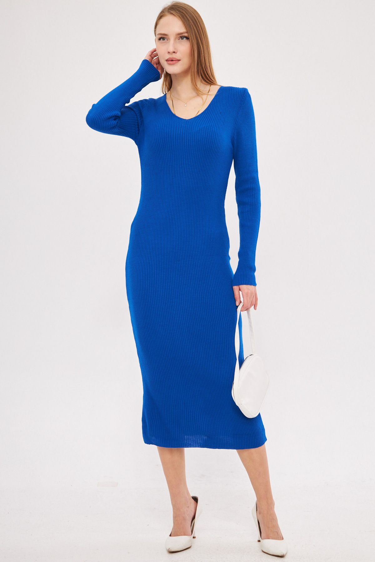 Woman Saks V-Neck Long Knitwear Dress ARM-24K012012