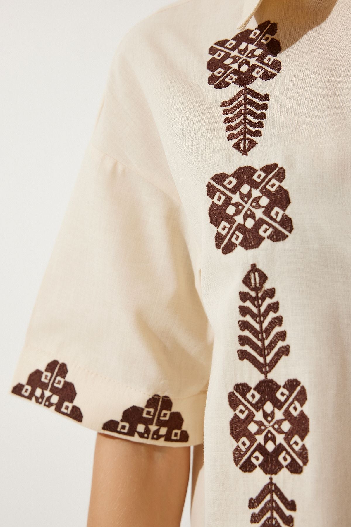 Women's Cream Embroidery Short Linen Shirt RG00009