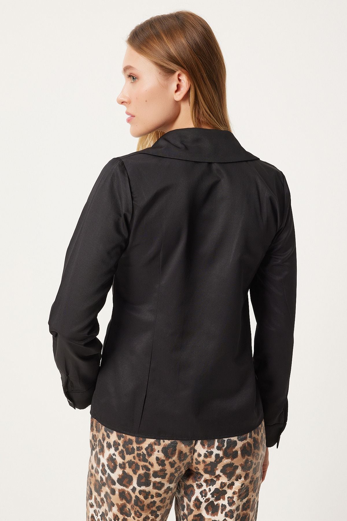 Female Black Zipper Comfortable Shirt FN03242