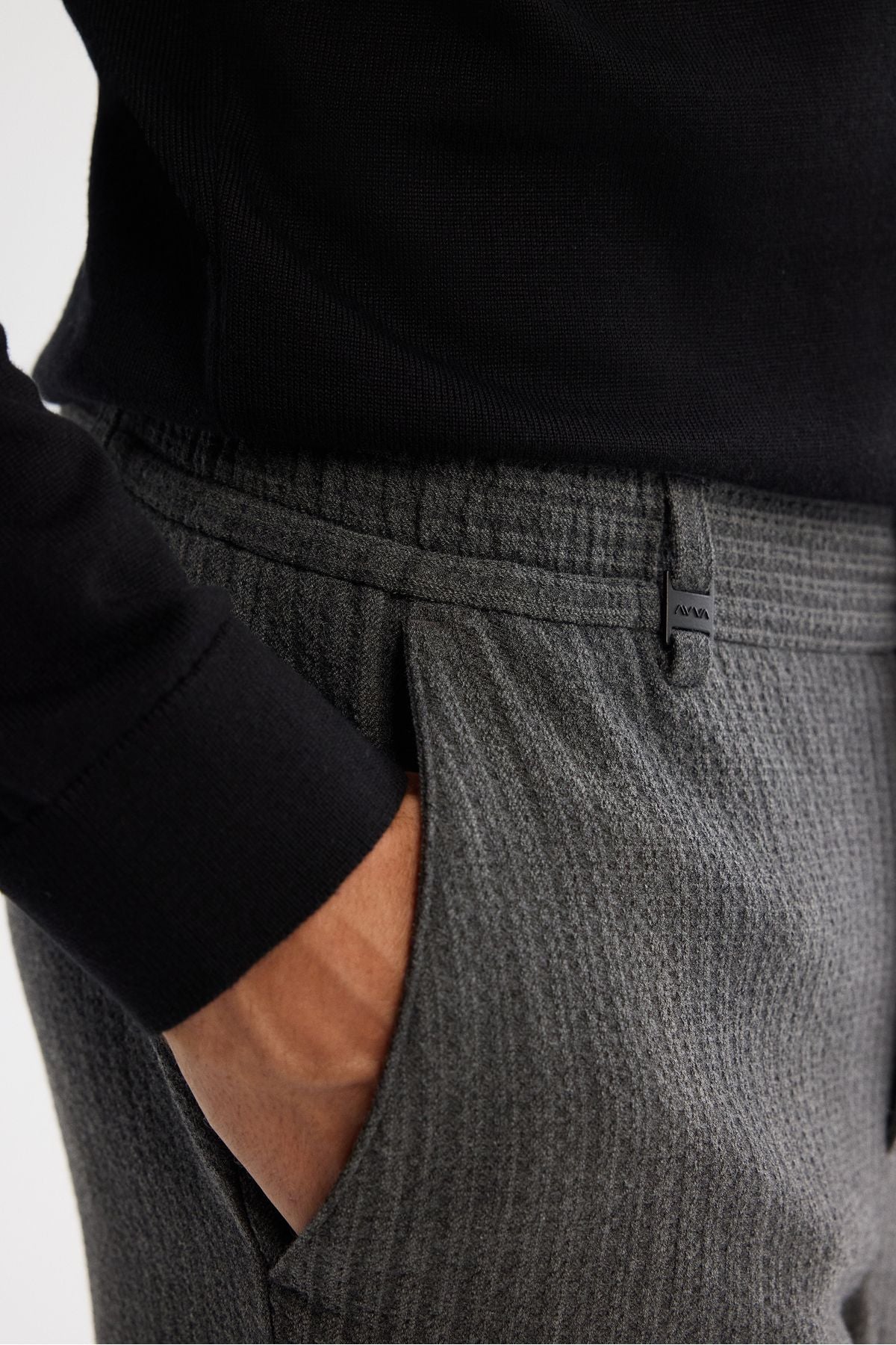 Men's anthracite woolen as well as rubber textured chino pants A42y3067