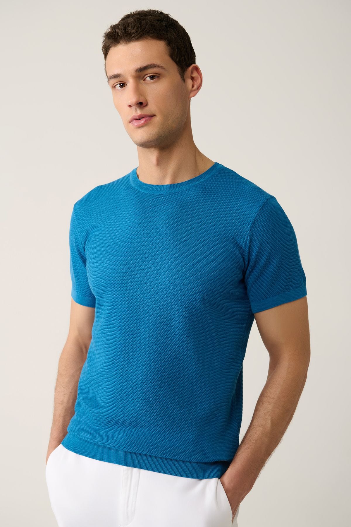 Men's Blue Bicycle Neck textured cotton knitwear T-shirt E005027