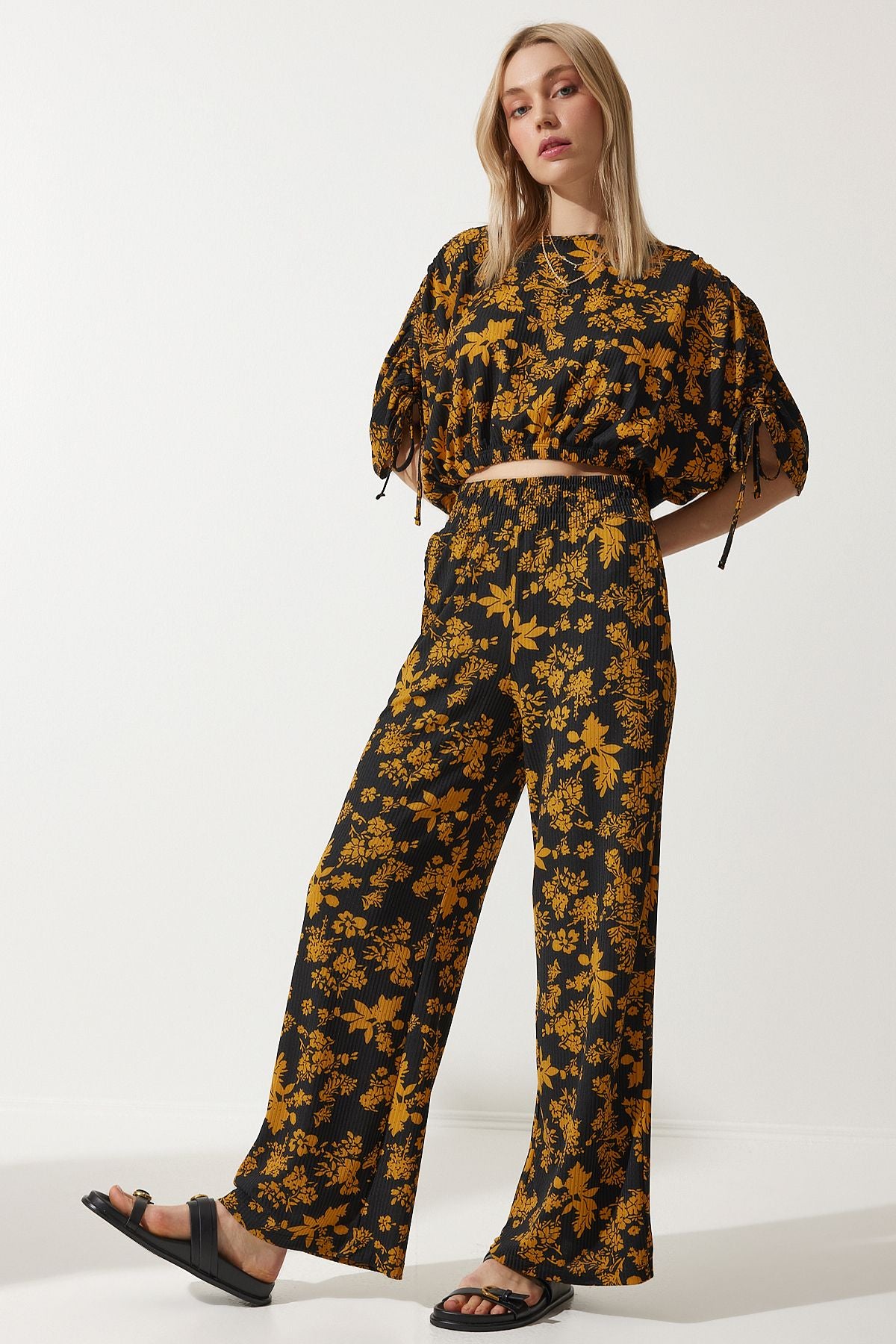 Female black mustard patterned blouse palazzo knitting set Mc00264