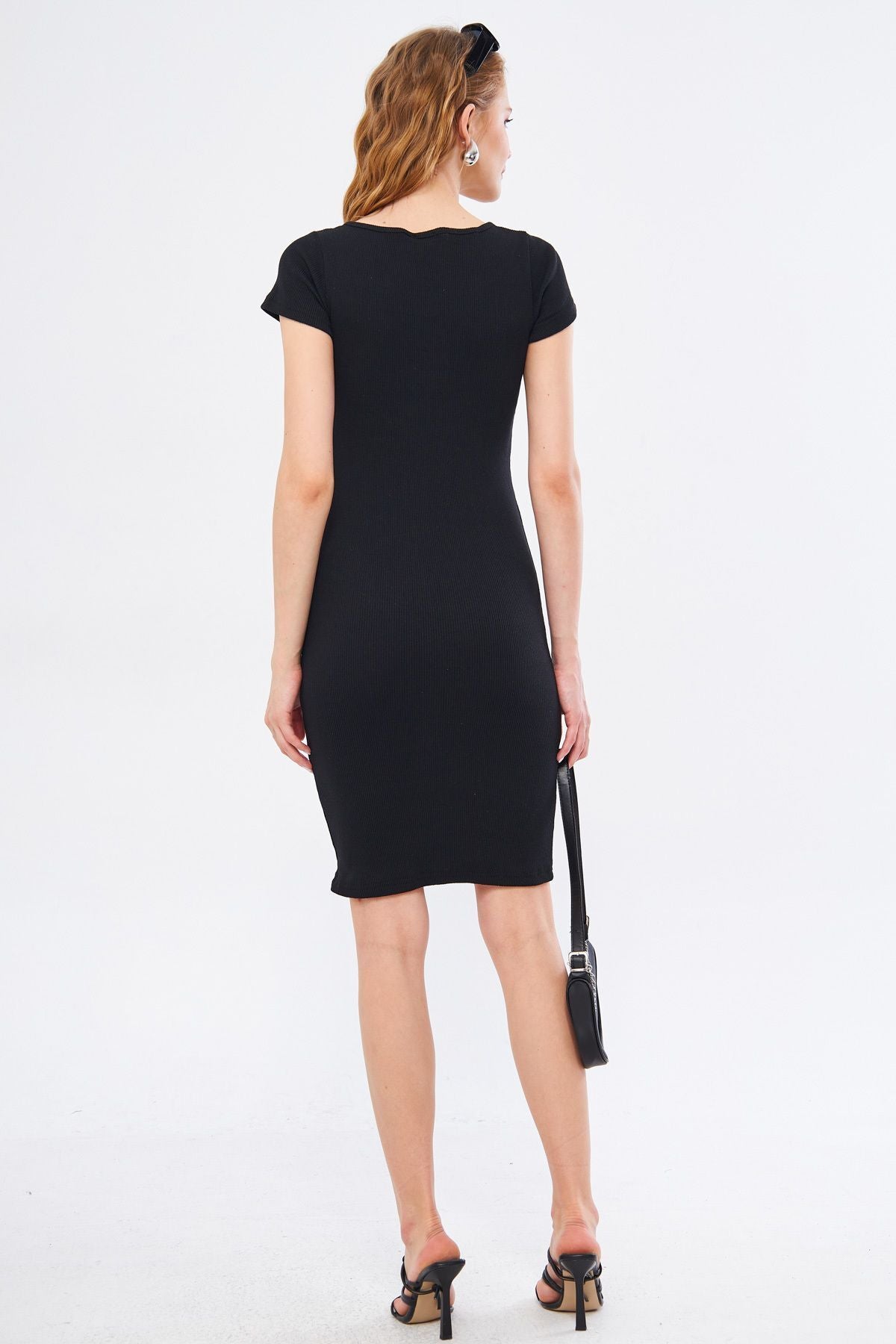 Woman Black Sitting on the Body Short Sleeve Dress ARM-24Y133011