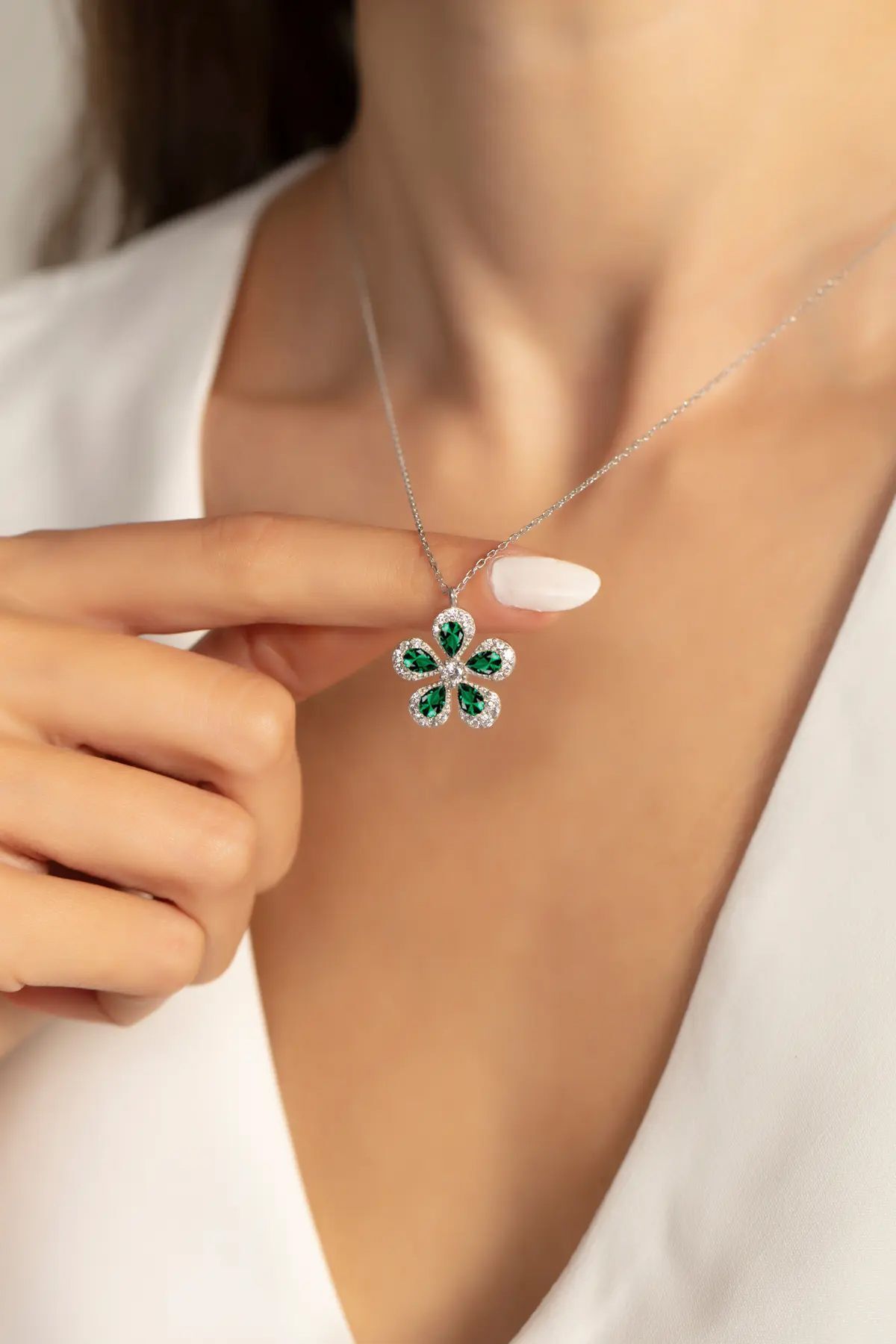 Green Drop Stone Flower Silver Silver Women's Necklace