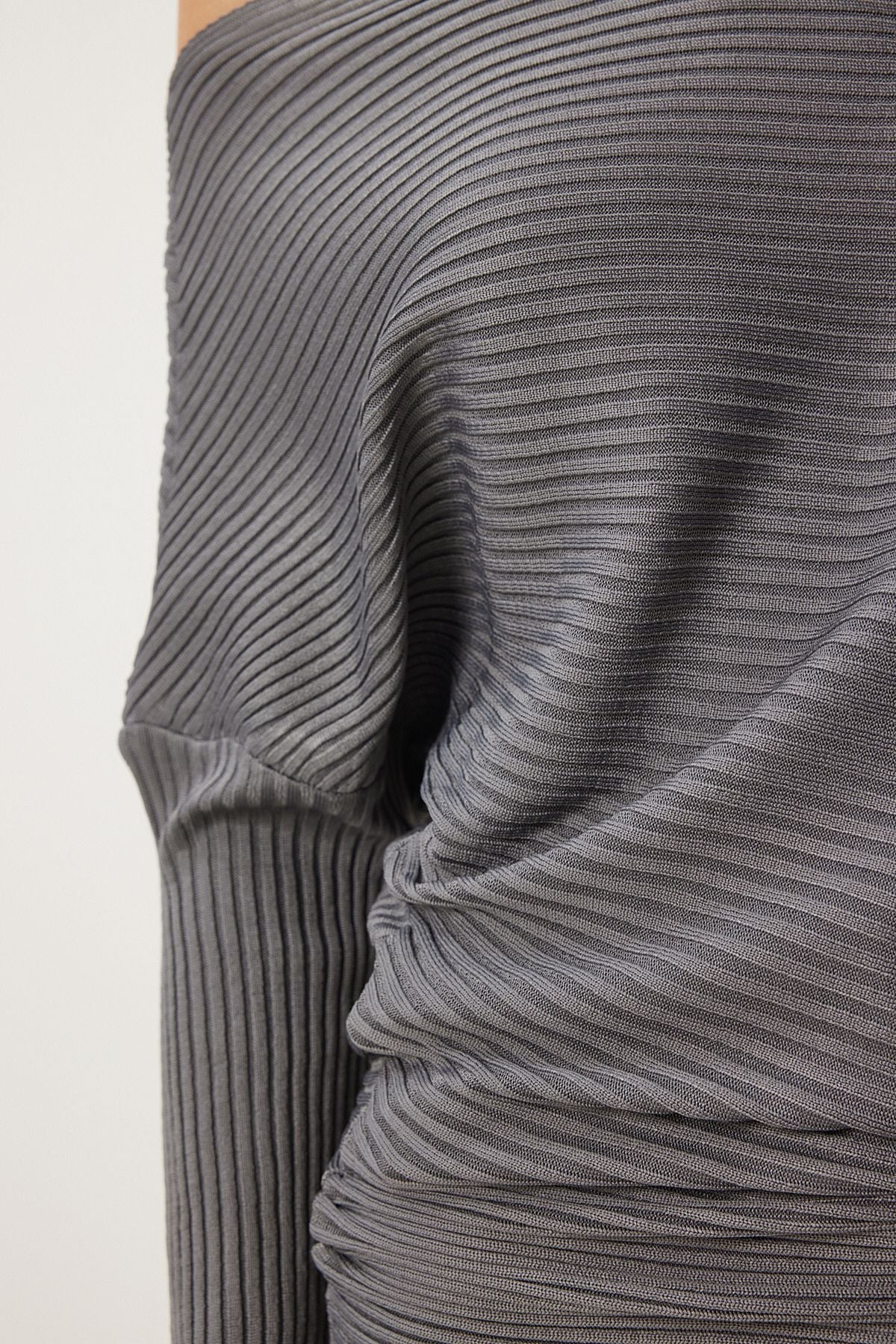 Female anthracite asymmetrical collar wick sweater FN03383