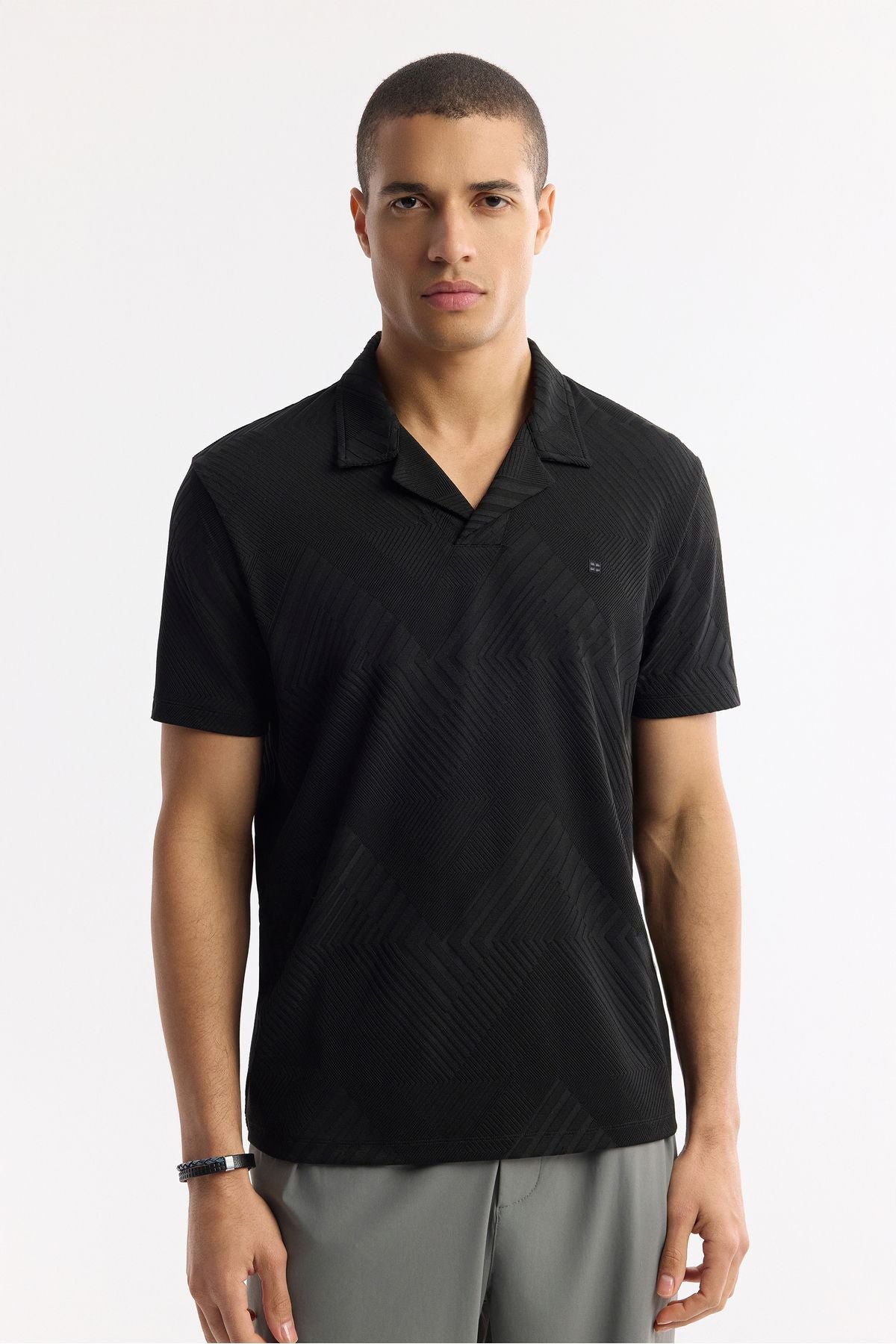 Men's Black Apace Yaka Transverse striped jacquard T-shirt A51y1145