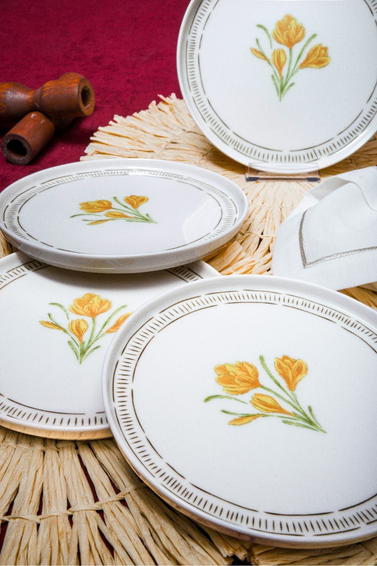 Mimoza 6 Piece Porcelain Cake Plate Set