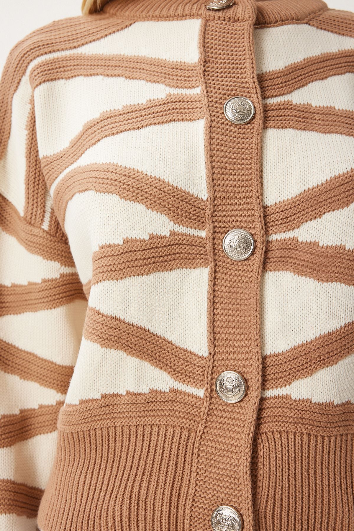 Female mink Ecru Contrast Color Stylish button knitwear cardigan MX00174