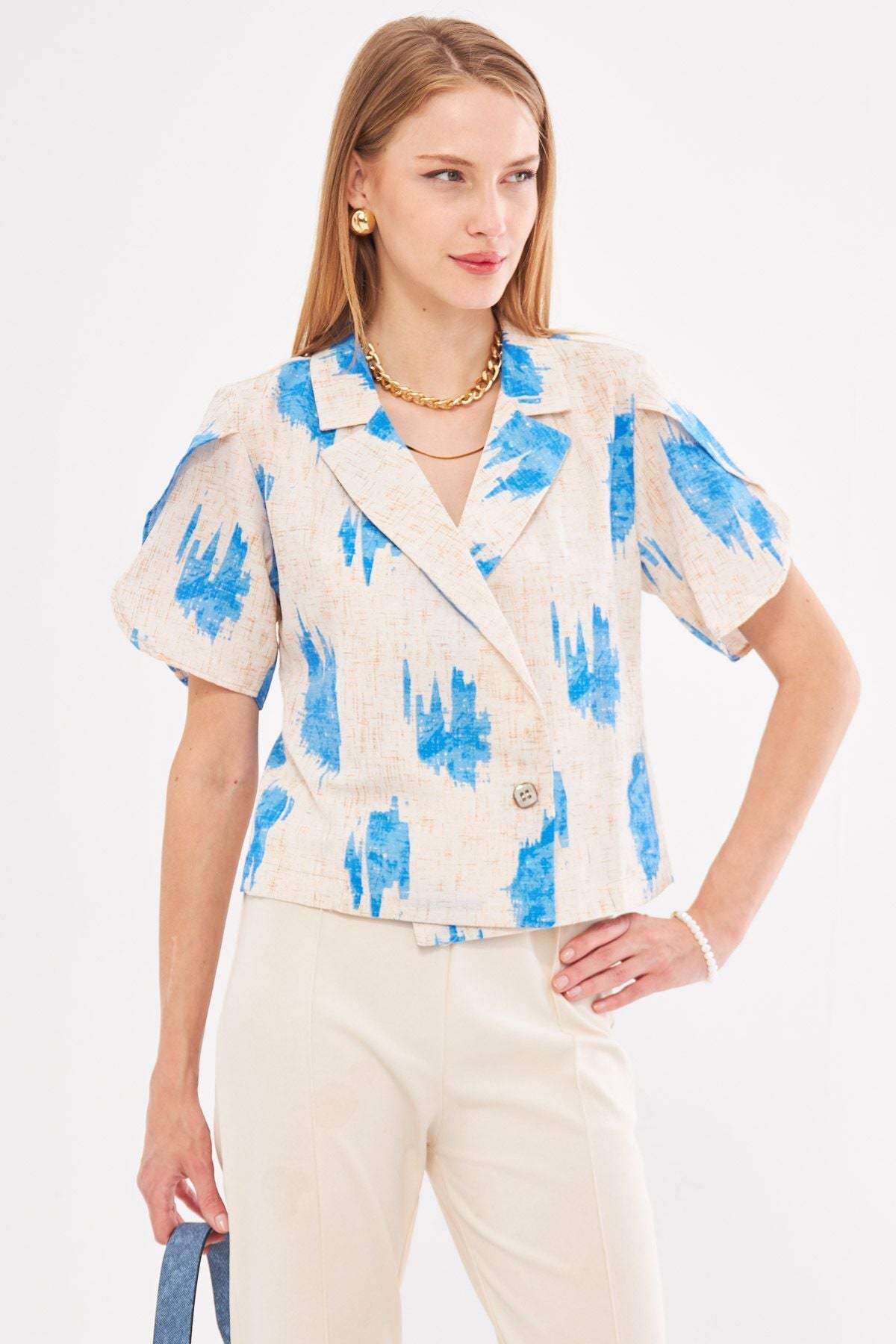 Women's blue linen-looking patterned handle slit Crop Short Sleeve Jacket ARM-24Y001095