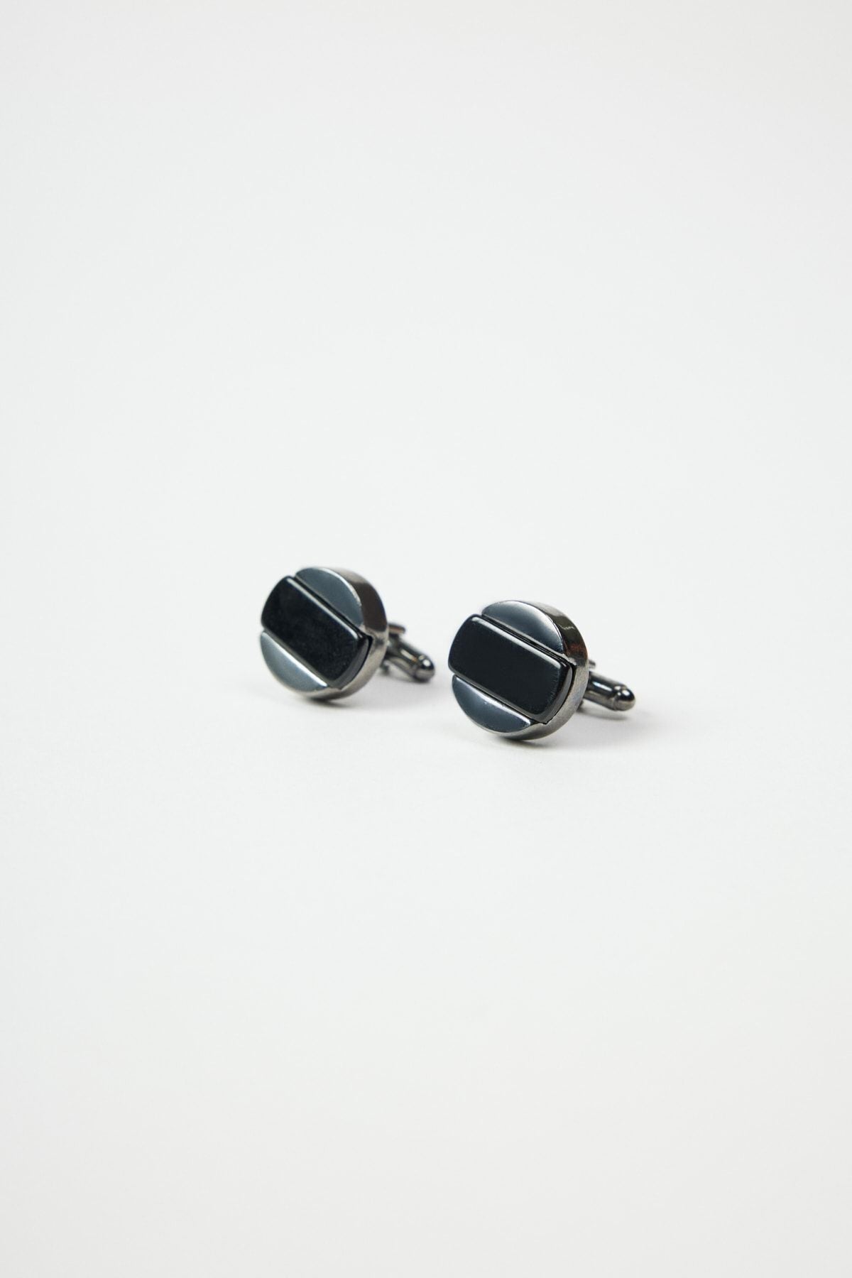 Men's black-gray metal cufflink