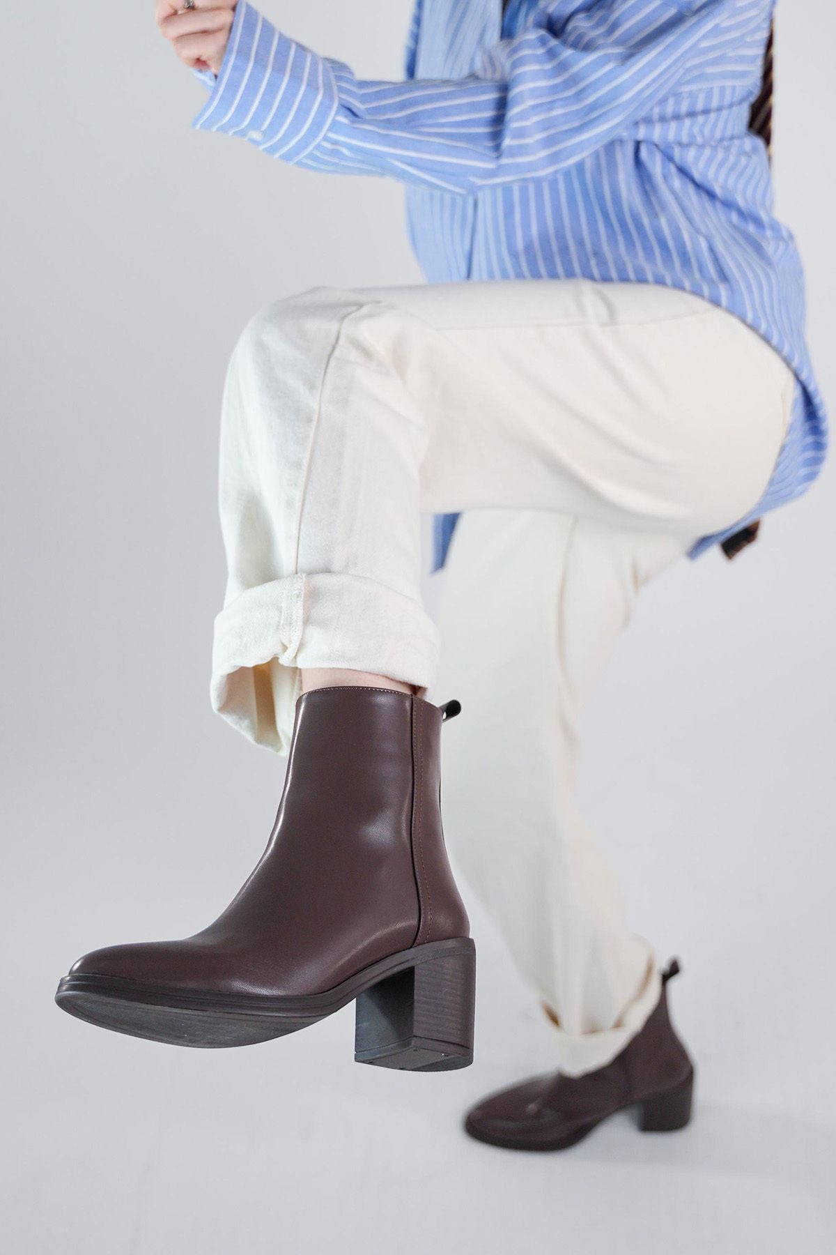 Woman heeled boot