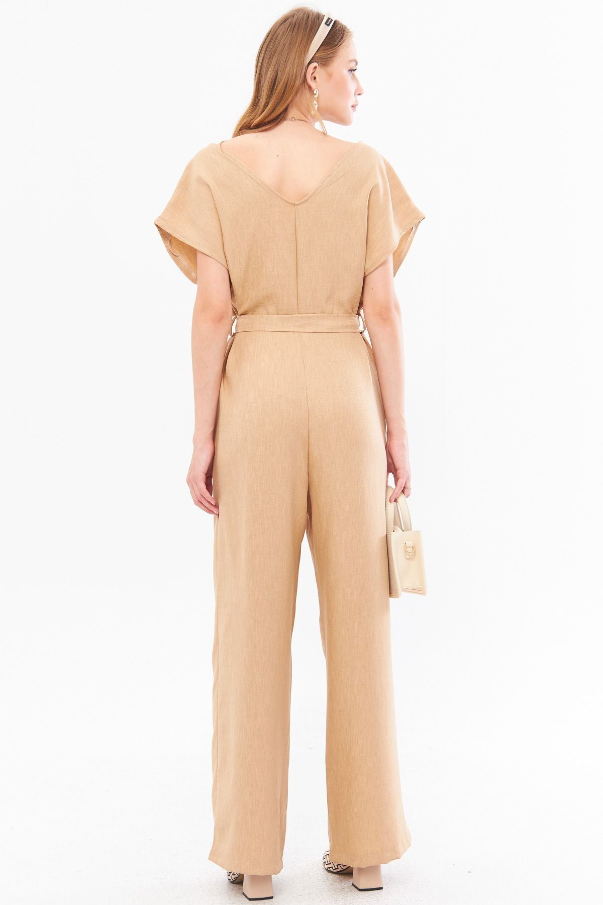 Female Beige Cruve Yaka Back V Detailed Pocket Belly with abundant trotting ARM-24Y001073