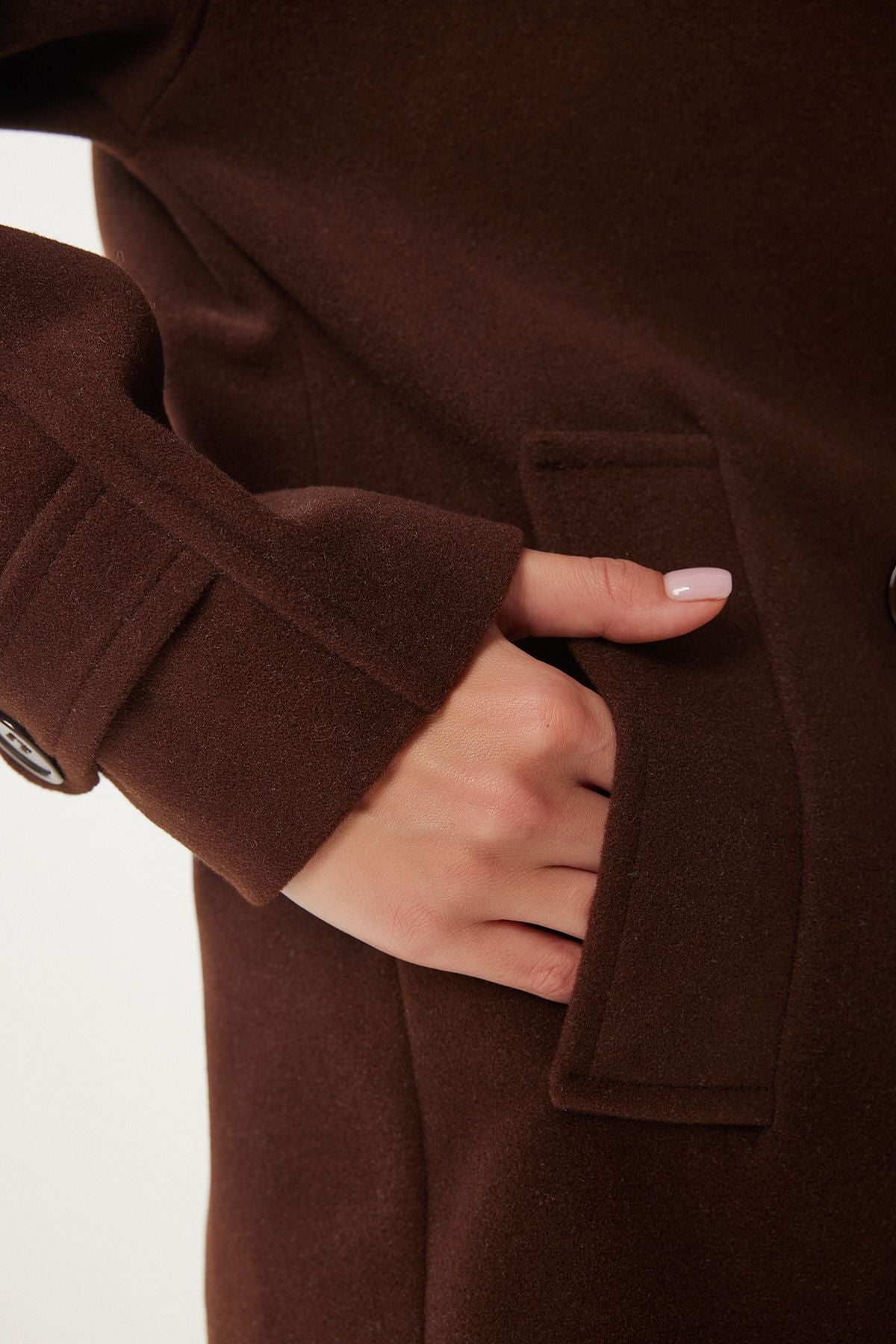 Female brown cruiser collar stamp coat DD01342
