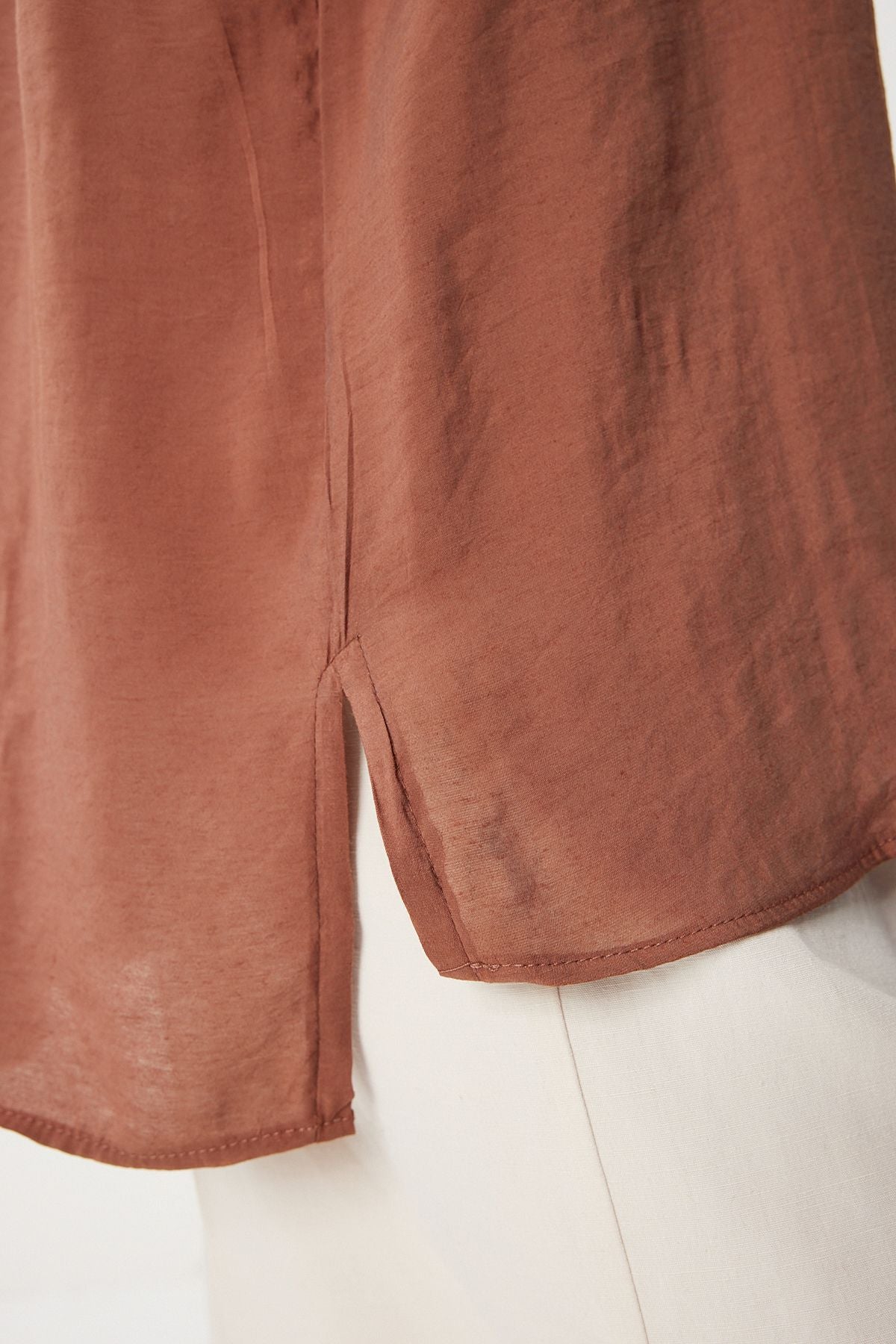 Woman Brown Oversize Long Linen Ayrobin Shirt to00141