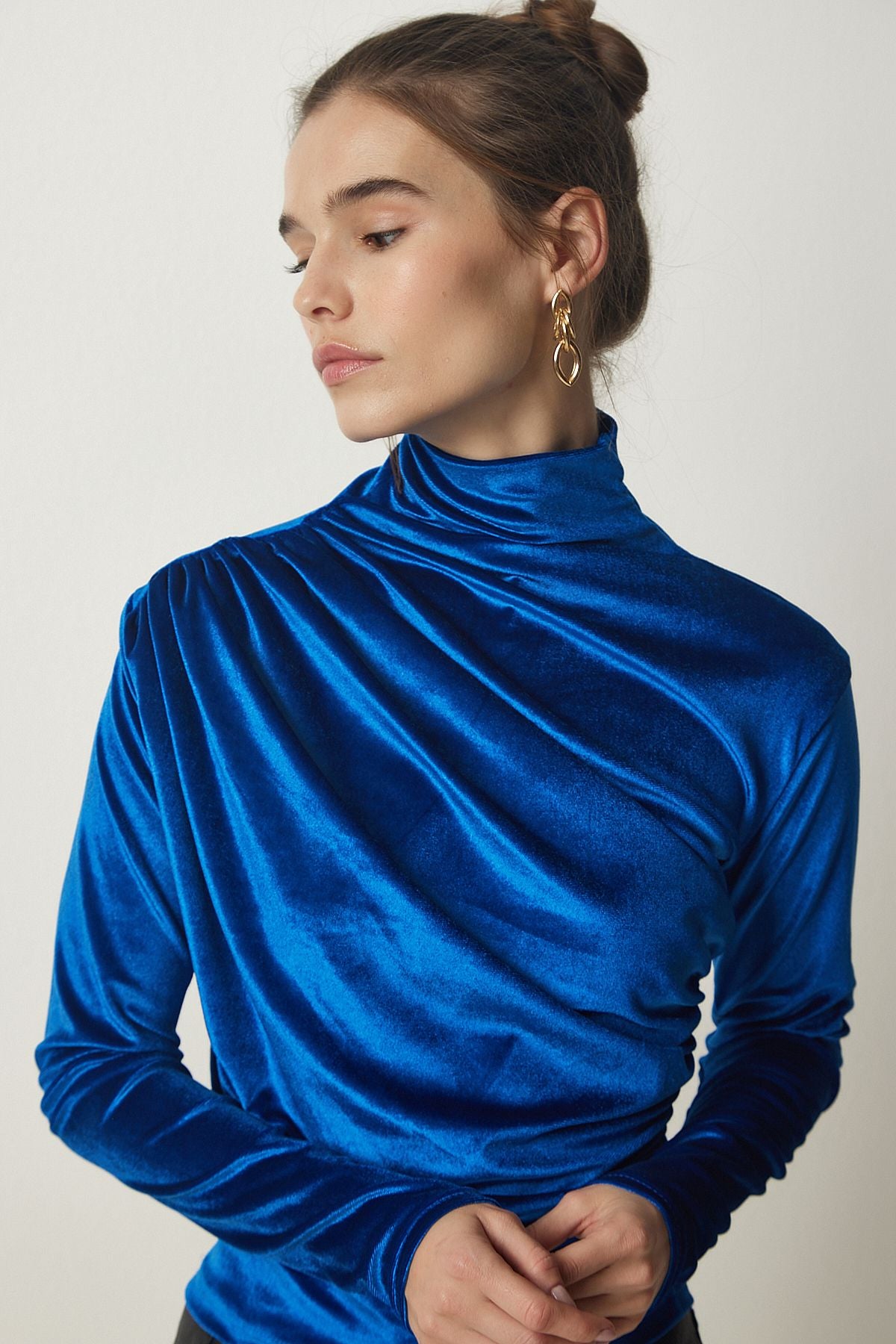 Woman Blue Shirred Neck Stylish Velvet Blouse FF00144