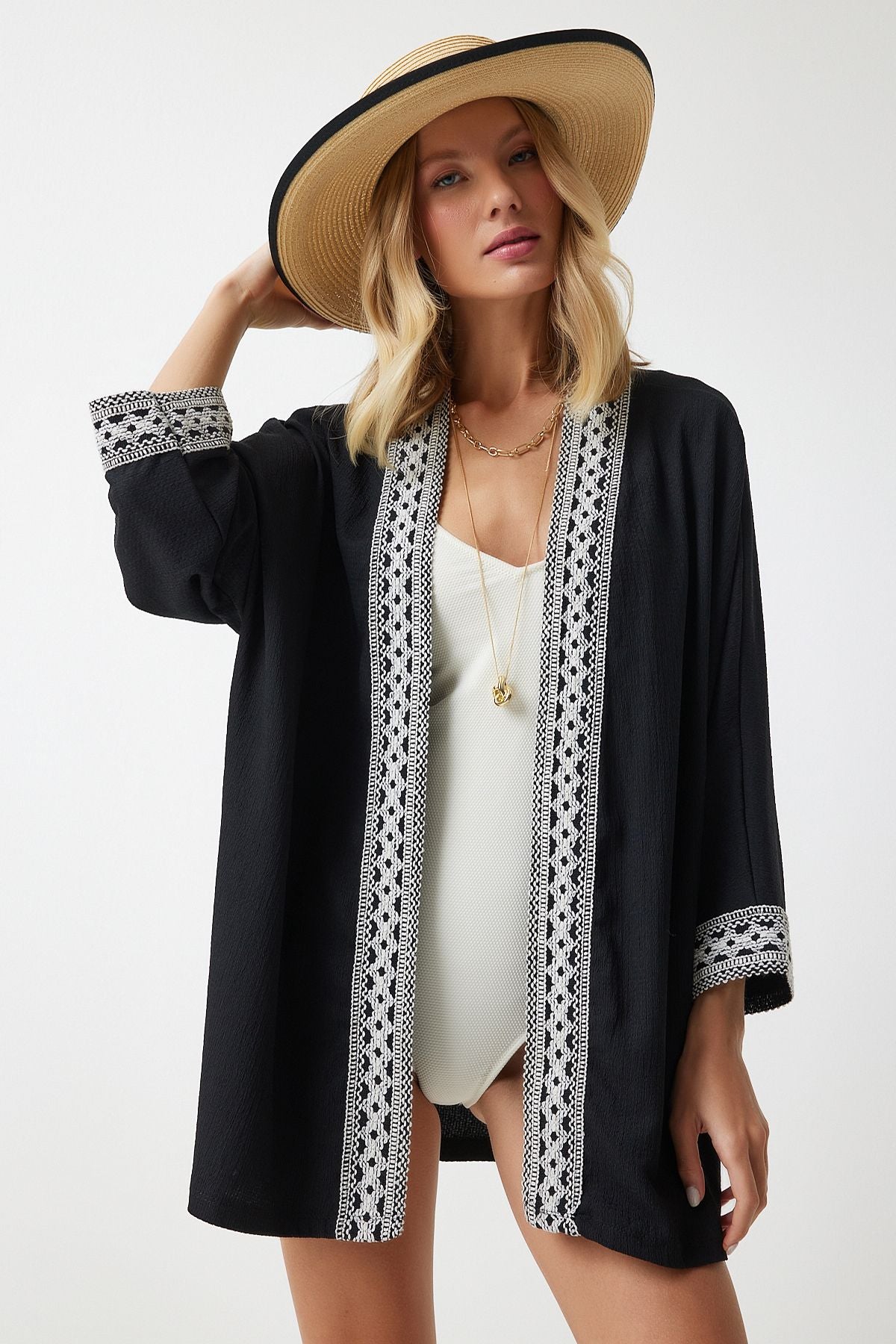 Women's Black Embroidery Krinkıl Kimono DD01101