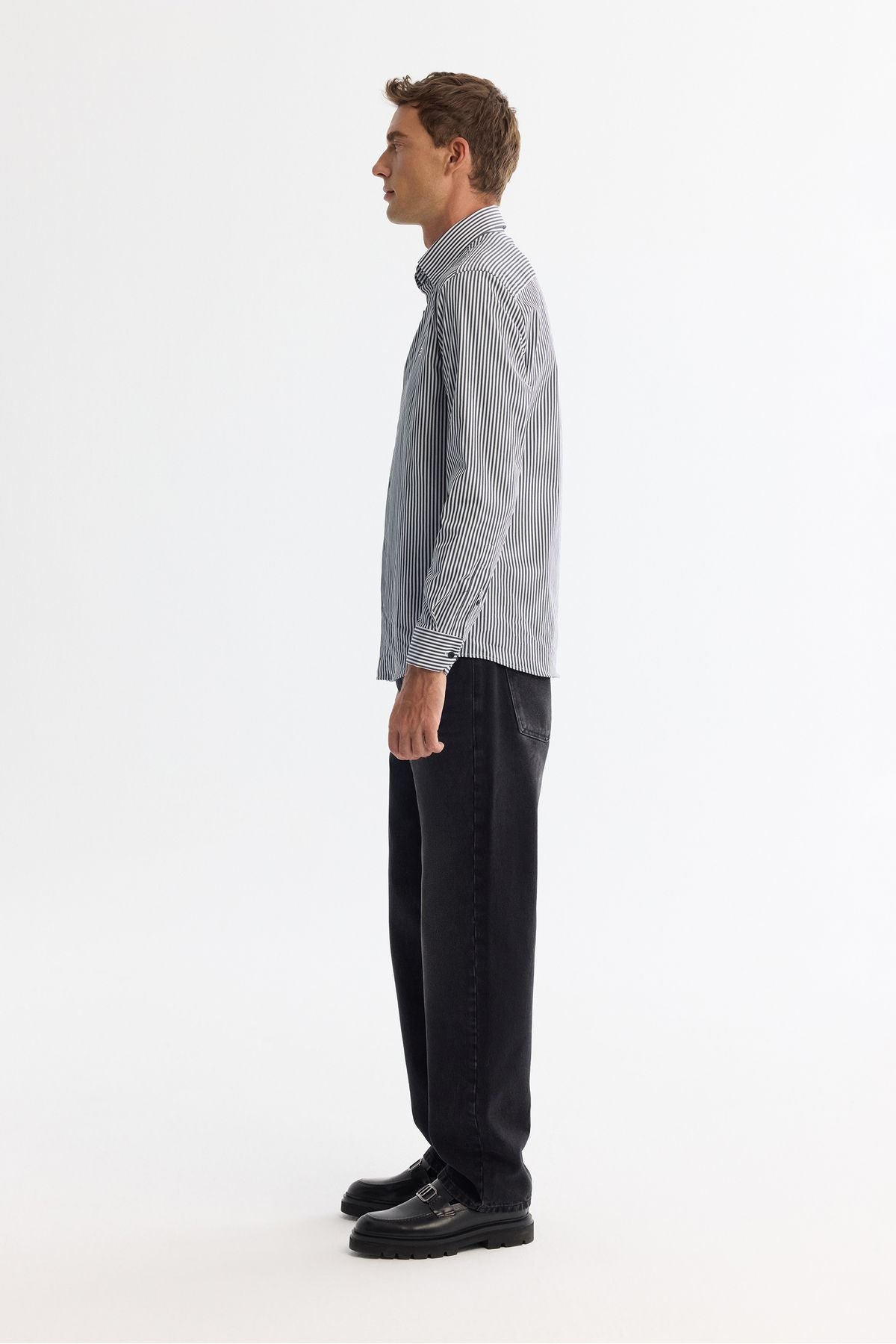 Men's black bottom Britli collar easily ironable shirt A42Y2134