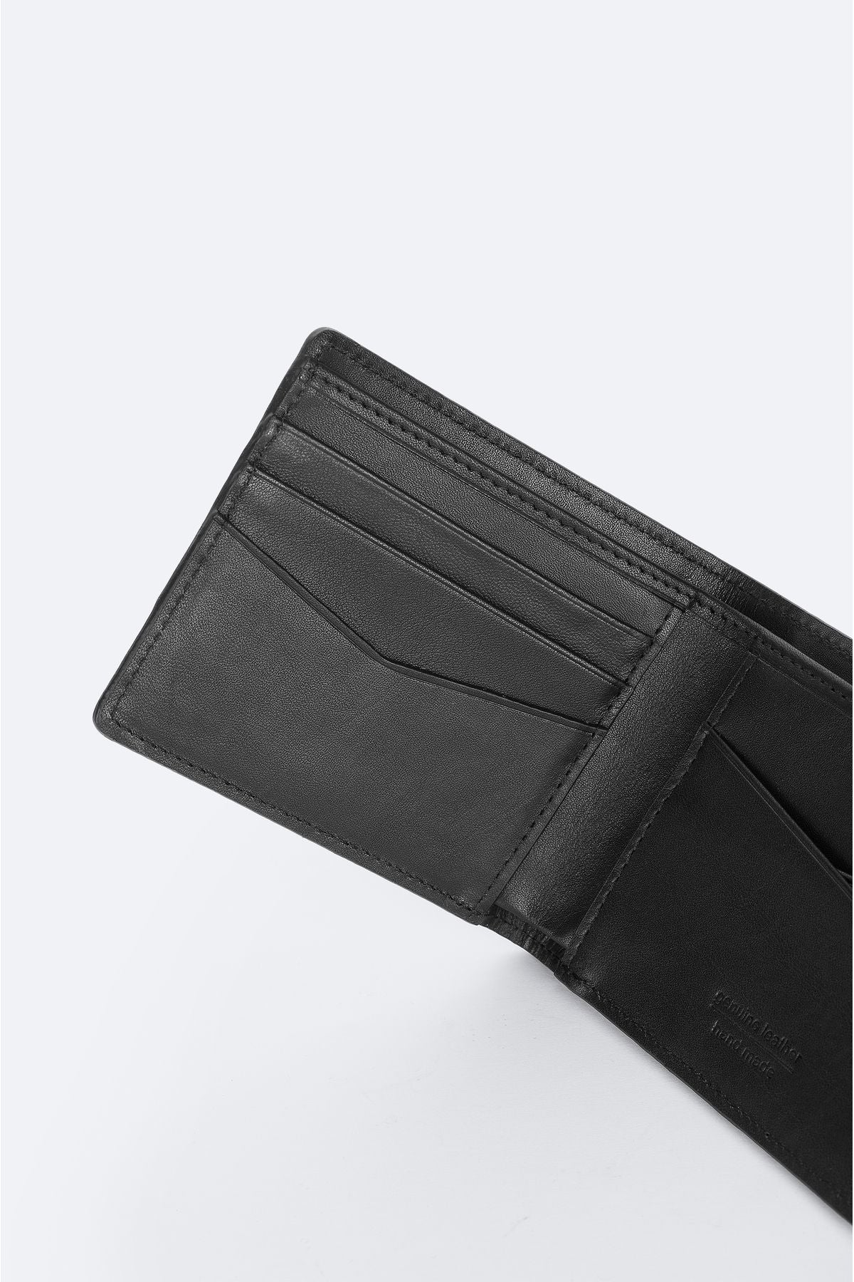 Men's Black Gift Boxed 100 %Leather Wallet B009563