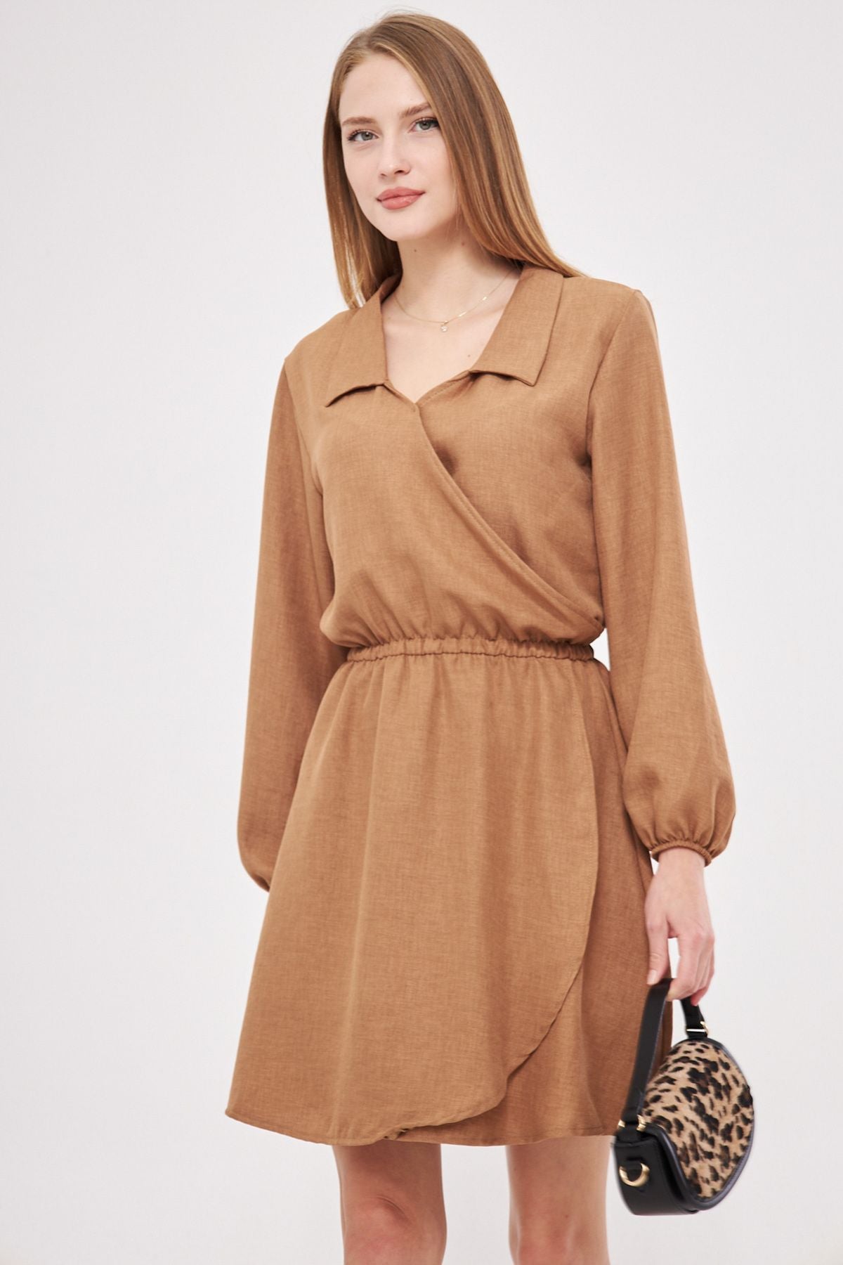 Female Camel Shirt collar Cruve waist and handle rubber dress with rubber dress ARM-25K001047