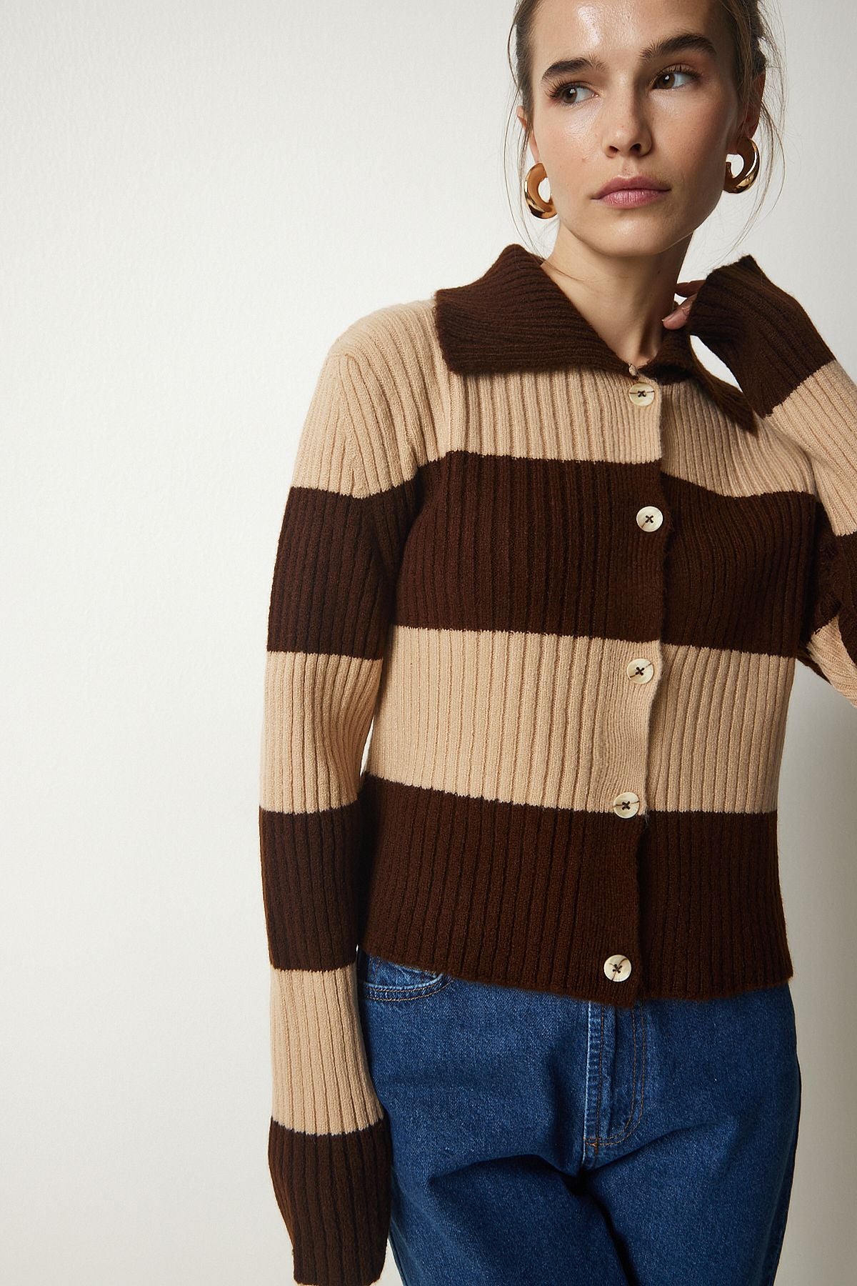 Female Brown Biscuit Polo Yaka button knitwear cardigan US00916