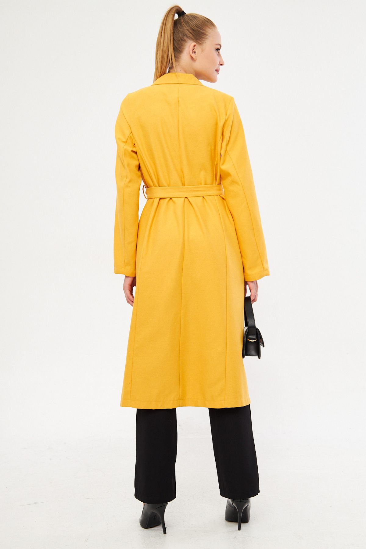 Woman mustard cruiser collar waist belt long trench coat ARM-24K001064