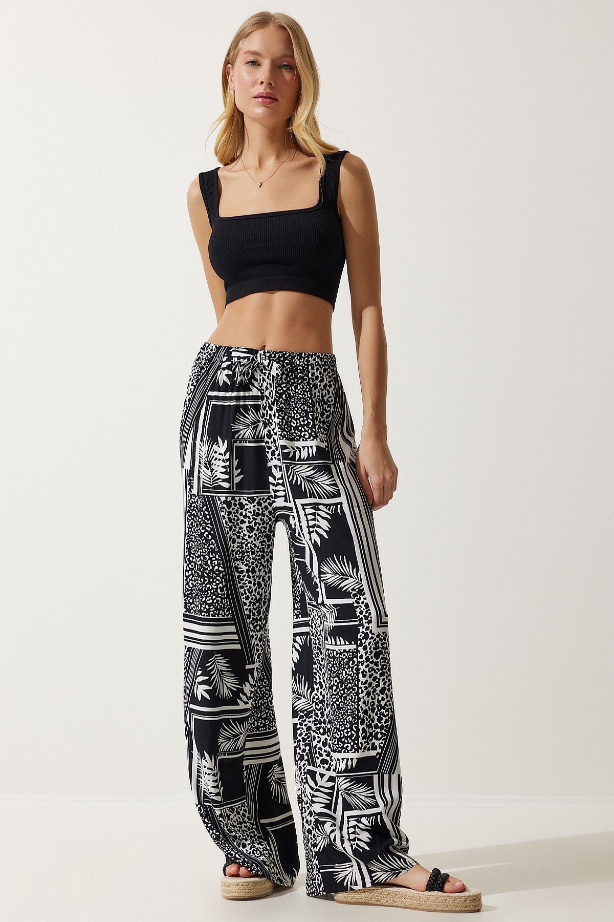 Female Black and White Patterned Viscose Palazzo Pants EN00606