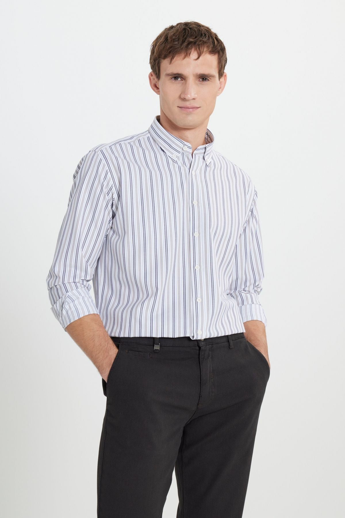 Cotton Regular Fit Casual Cutting buttoned shirt with button striped