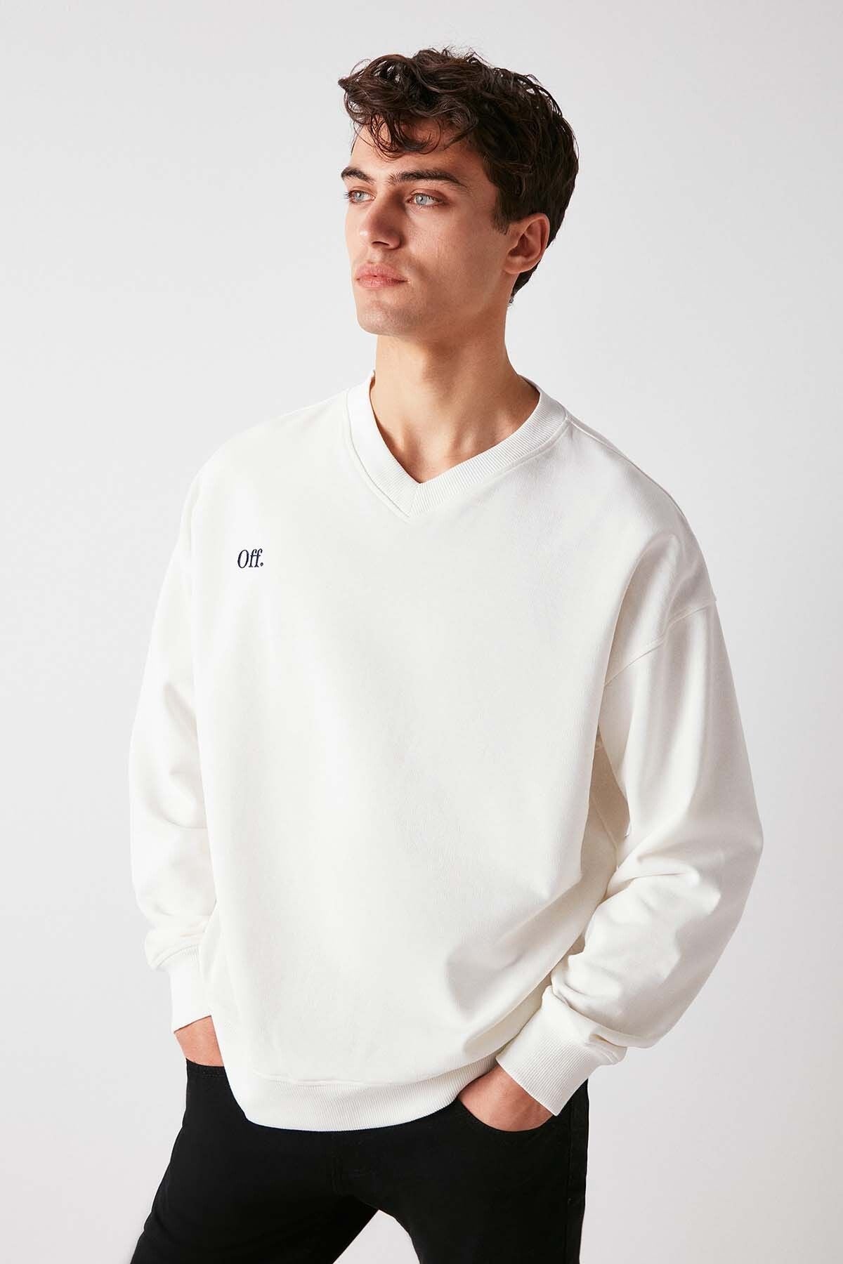 Off men's post embroidery detailed V -neck Içi Poleless Oversize White Sweatshirt