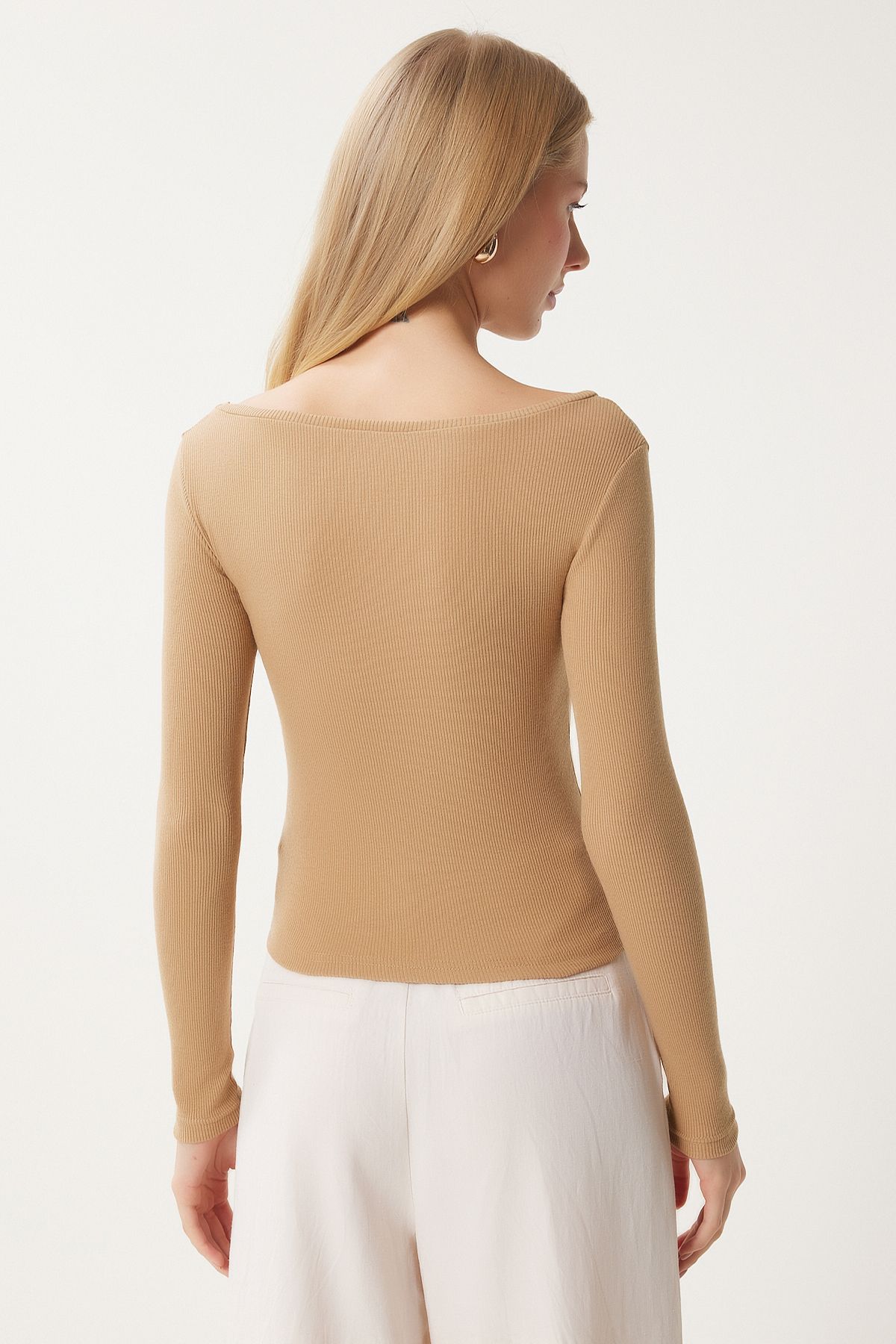 Female Brown Biscuit V -Yaka 2 Plot Knitting Blouse GT00058