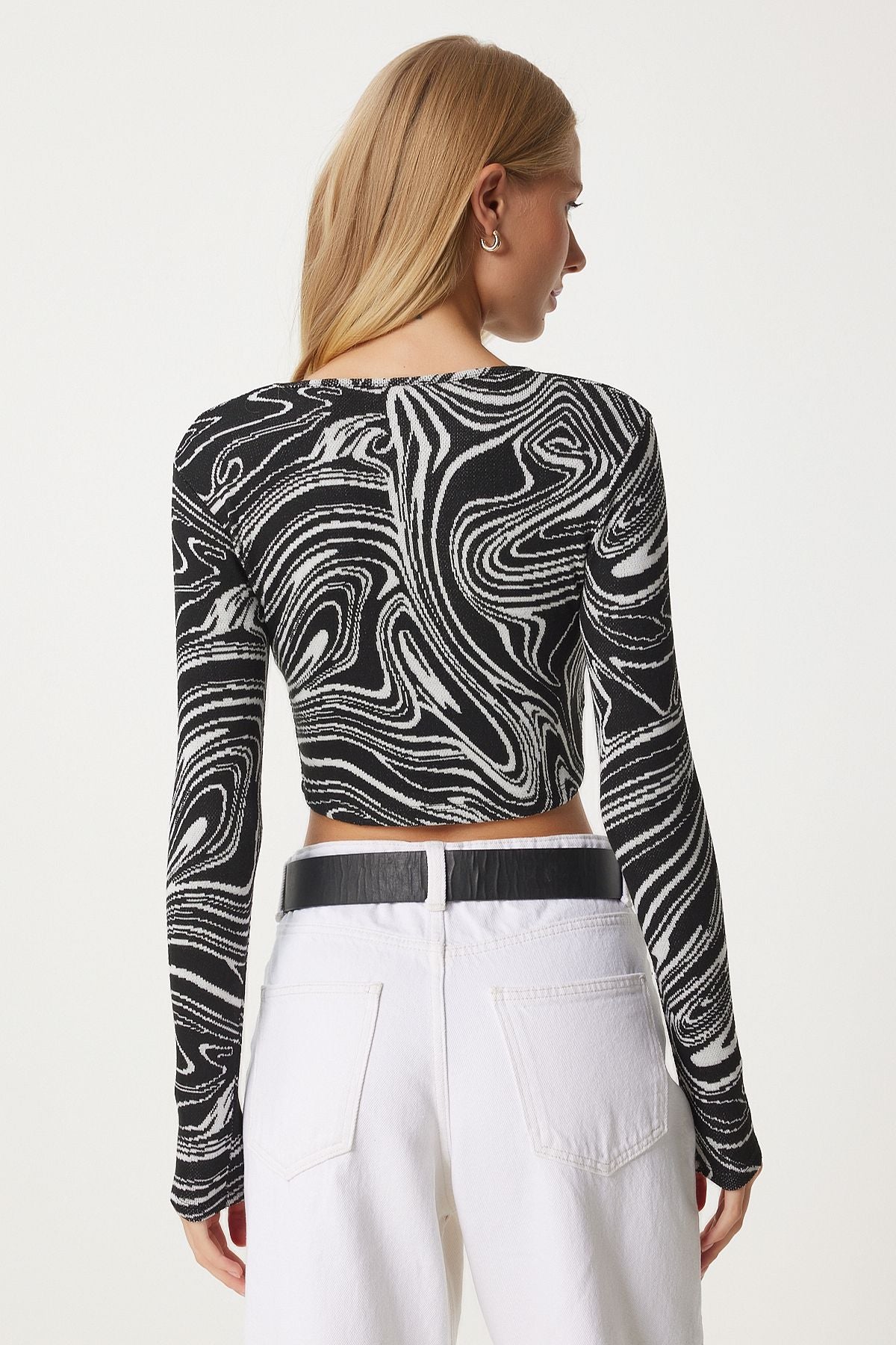 Women's black and white patterned cut out detailed knitwear blouse vn00007