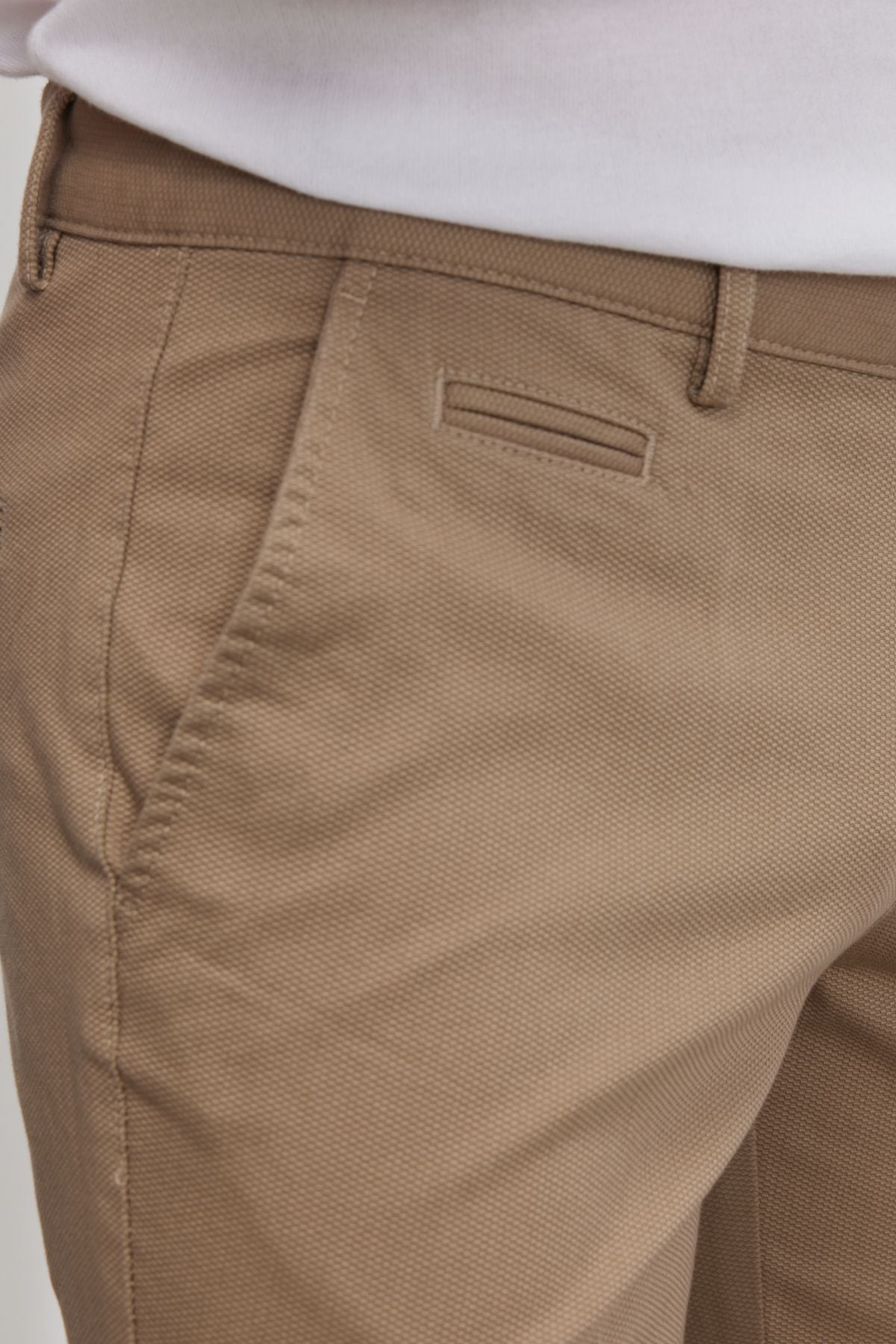 Men's Beige Slim Fit Narrow Cutting Side Pocket Cotton Flexible Amelor Pants