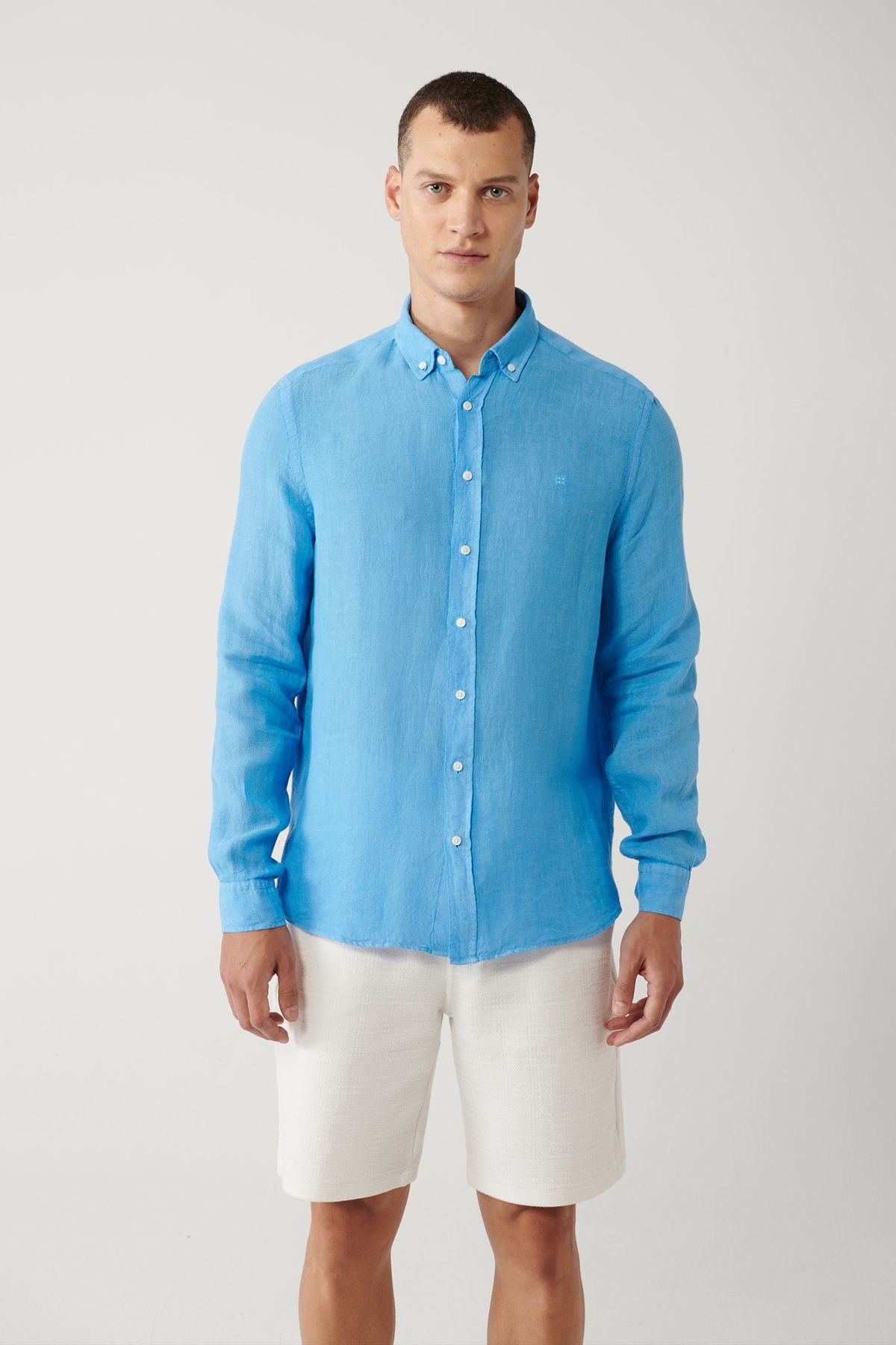 Men's blue 100 %linen buttoned collar shirt B002191