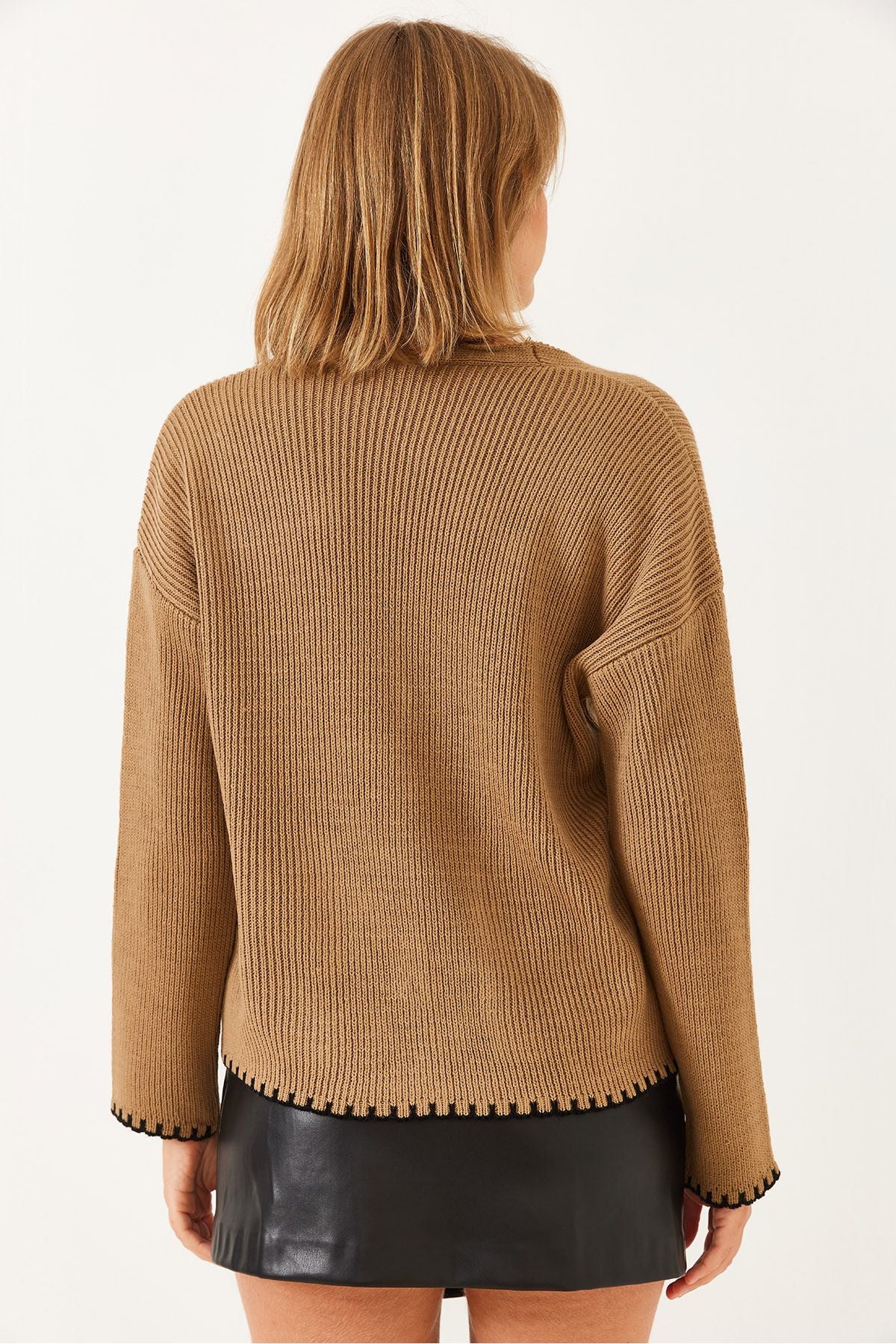 Women's shepherd sewing detailed large pocket with four button long sleeve knitwear cardigan 20246227