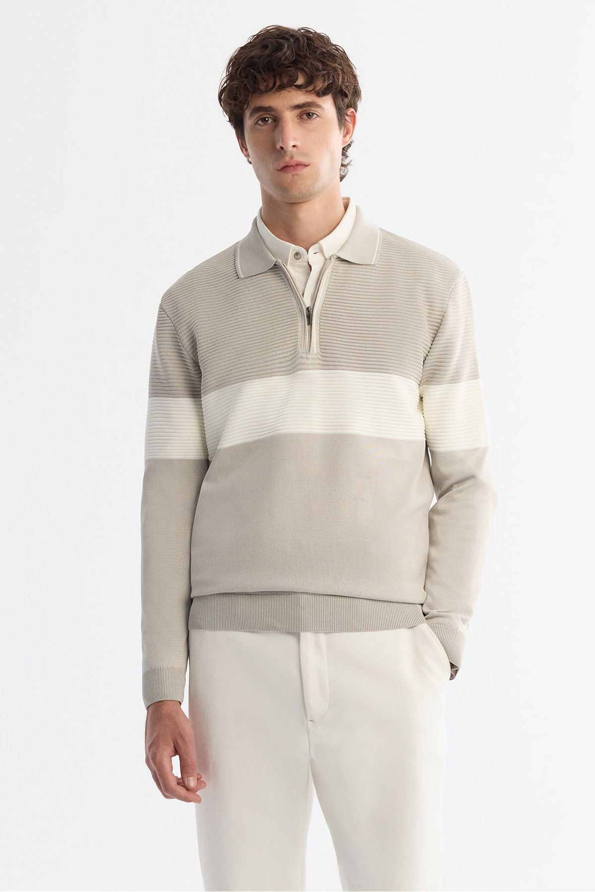 Men's light gray zipper polo collar block colored knitwear sweater A42Y5030