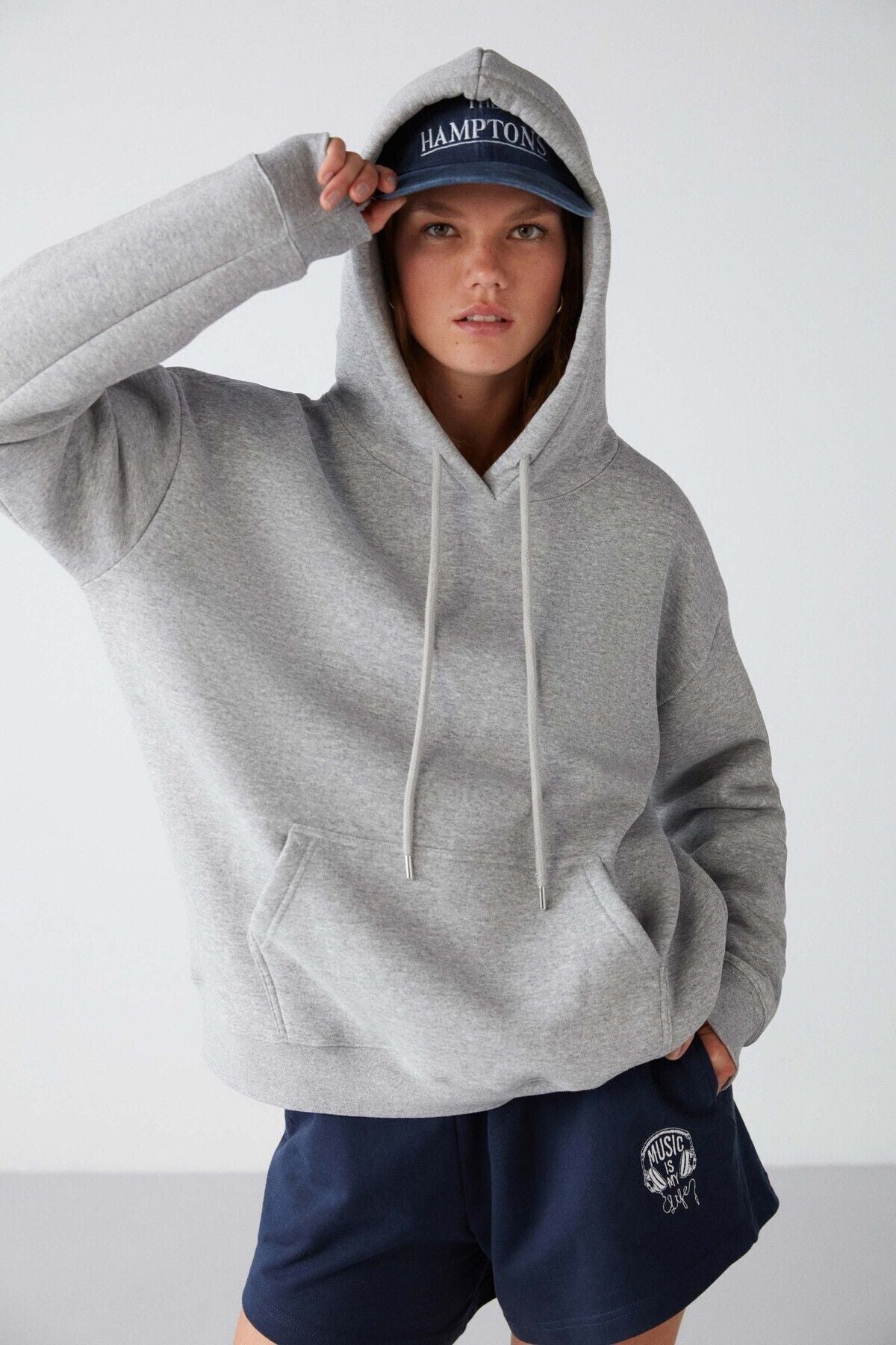 ADEL WOMEN'S FLOOR FLOGED SOFT RELAXED Knitting 3 IP Kangaroo Pocket Hooded Gray Sweatshirt