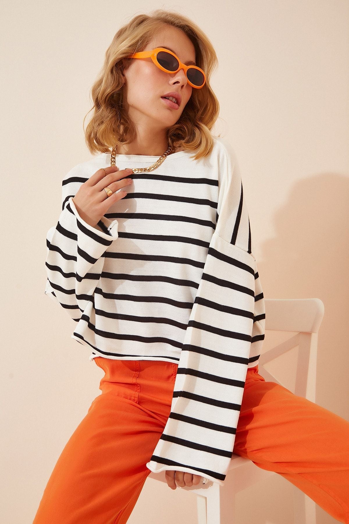 Woman Black and White Striped Oversize Crop Knitwear sweater US00659