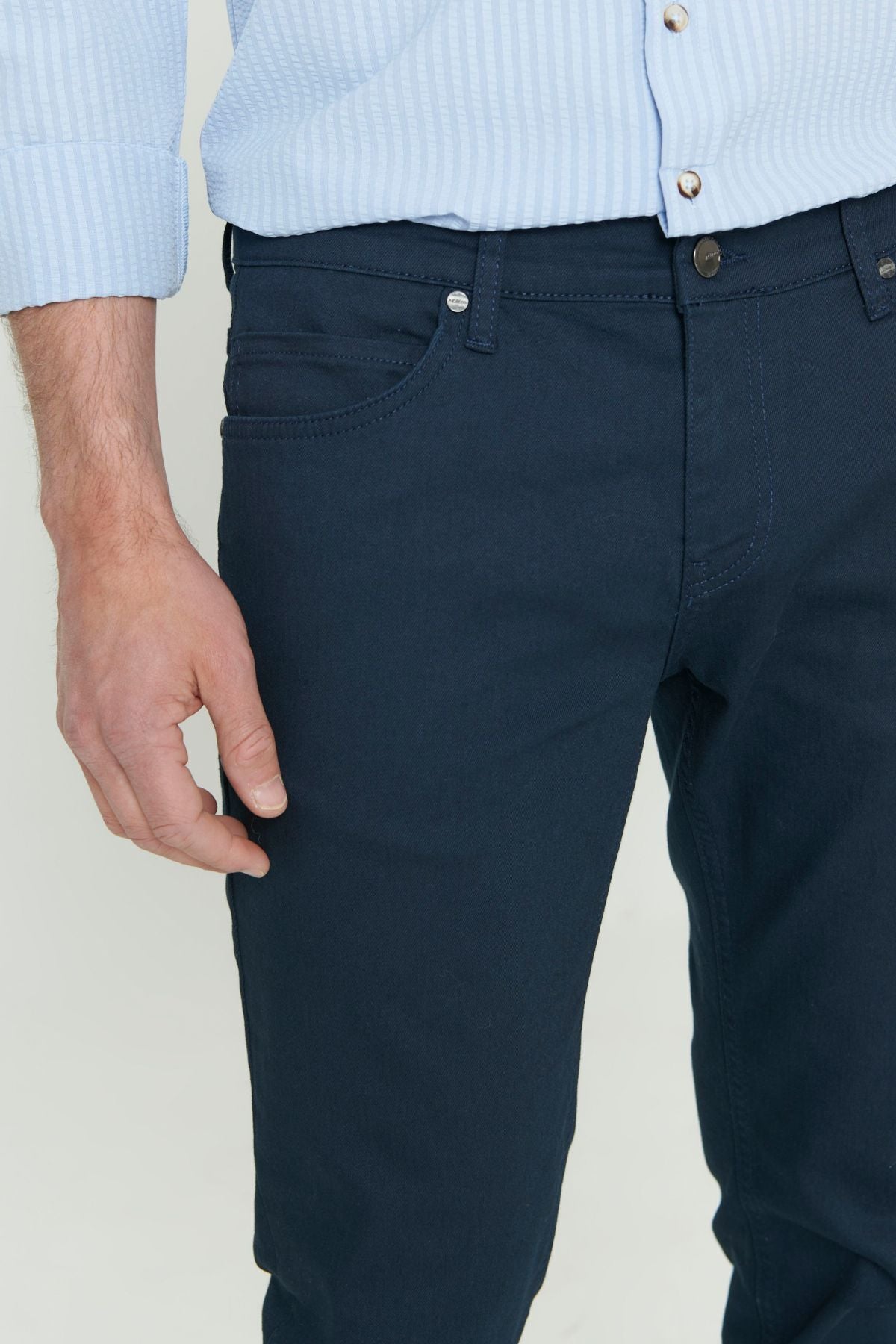 Men's navy blue 360 degrees stretching in all directions slim fit narrow cut diagonal flexible patterned pants